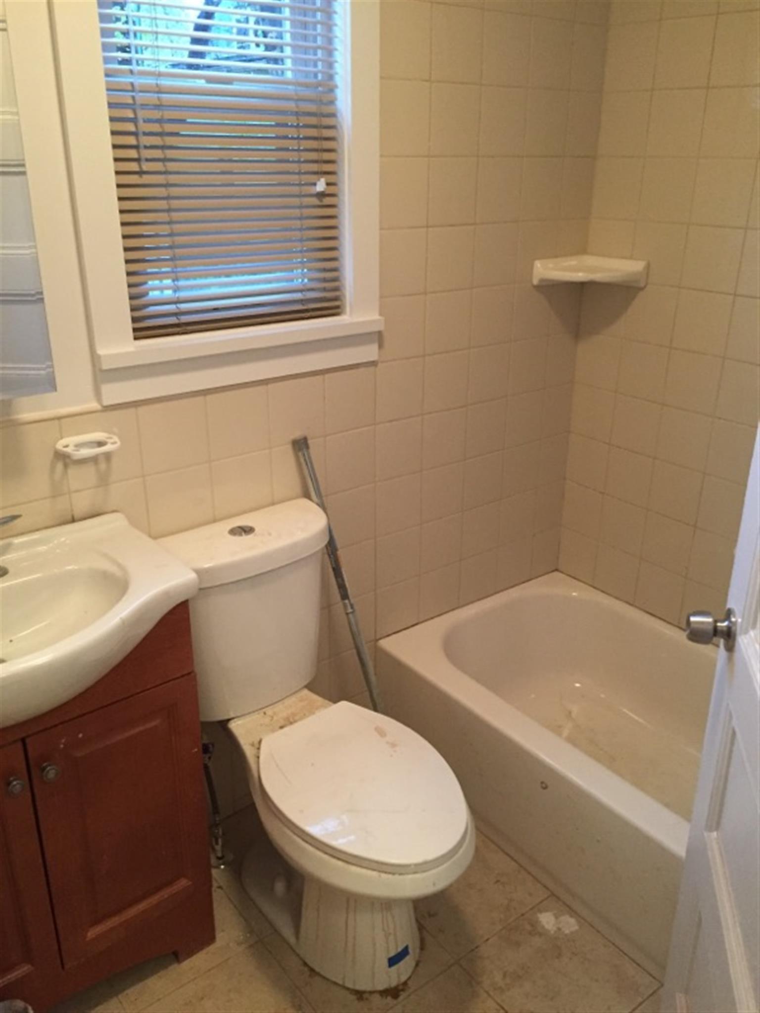 87 Lowell St, Spring Hill