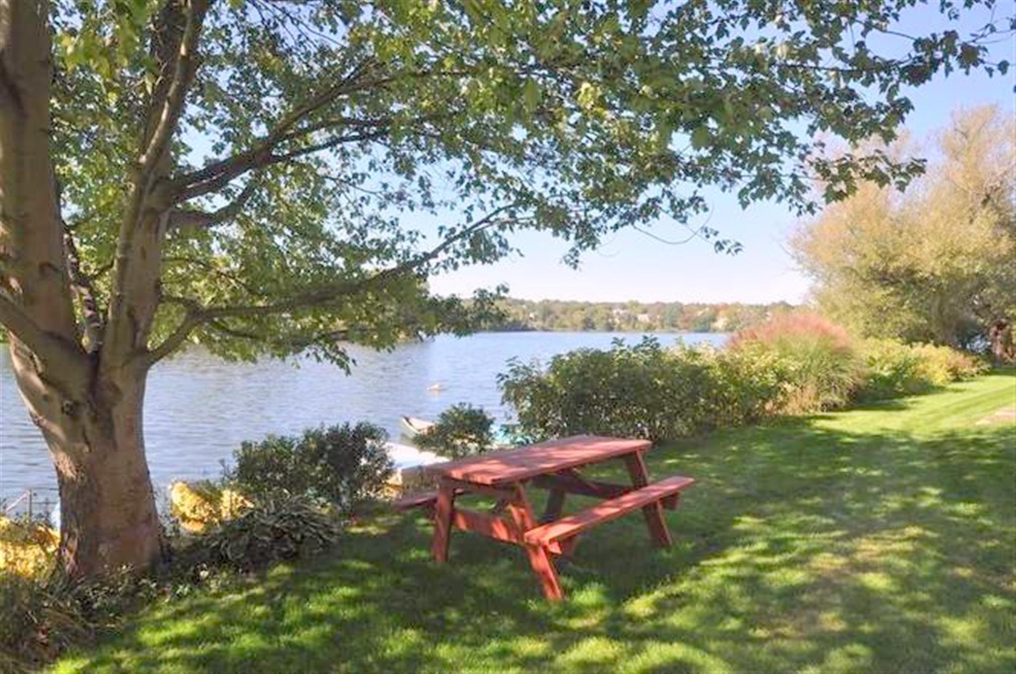 18 Hamilton Rd, Arlington