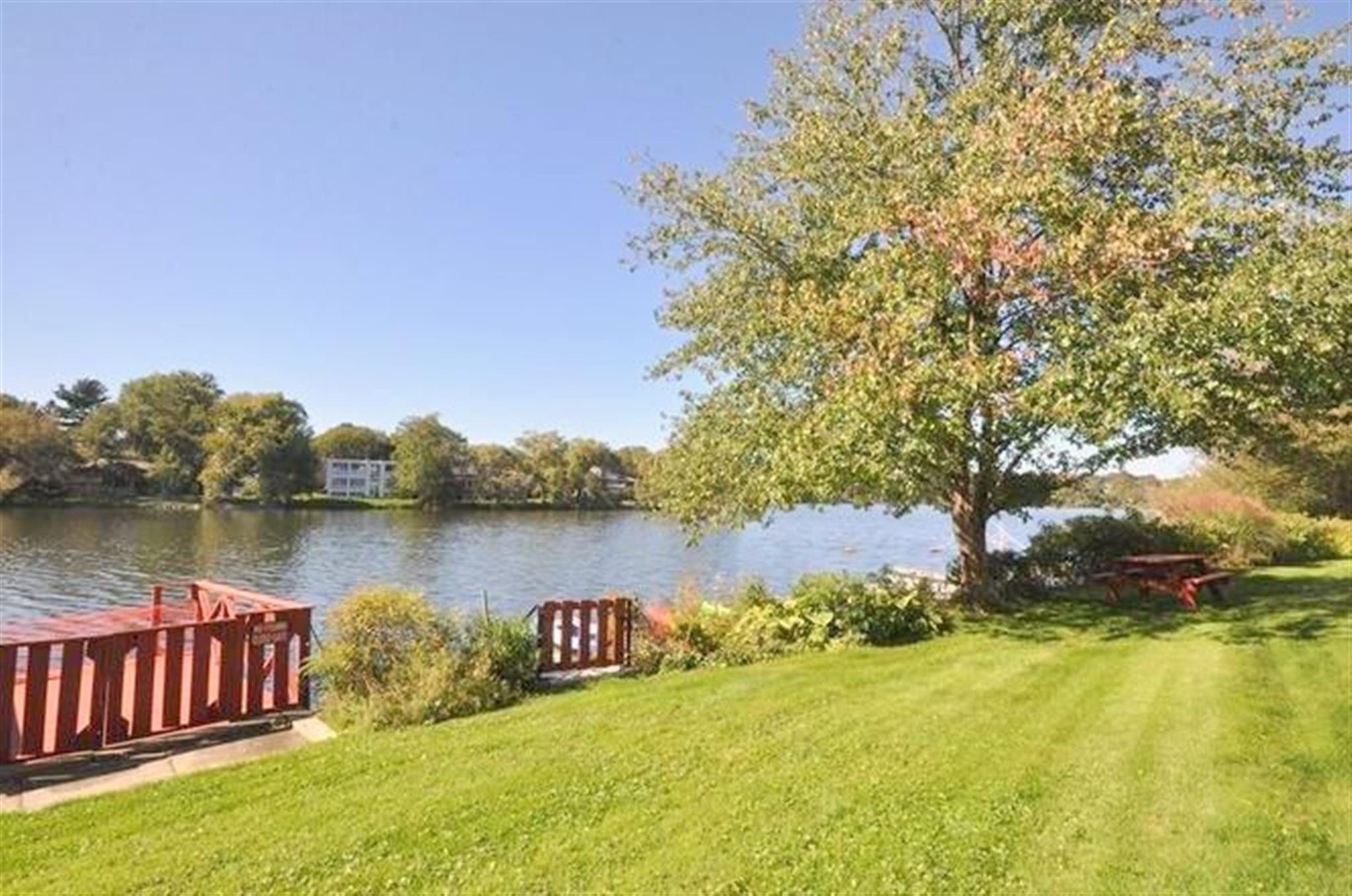 18 Hamilton Rd, Arlington