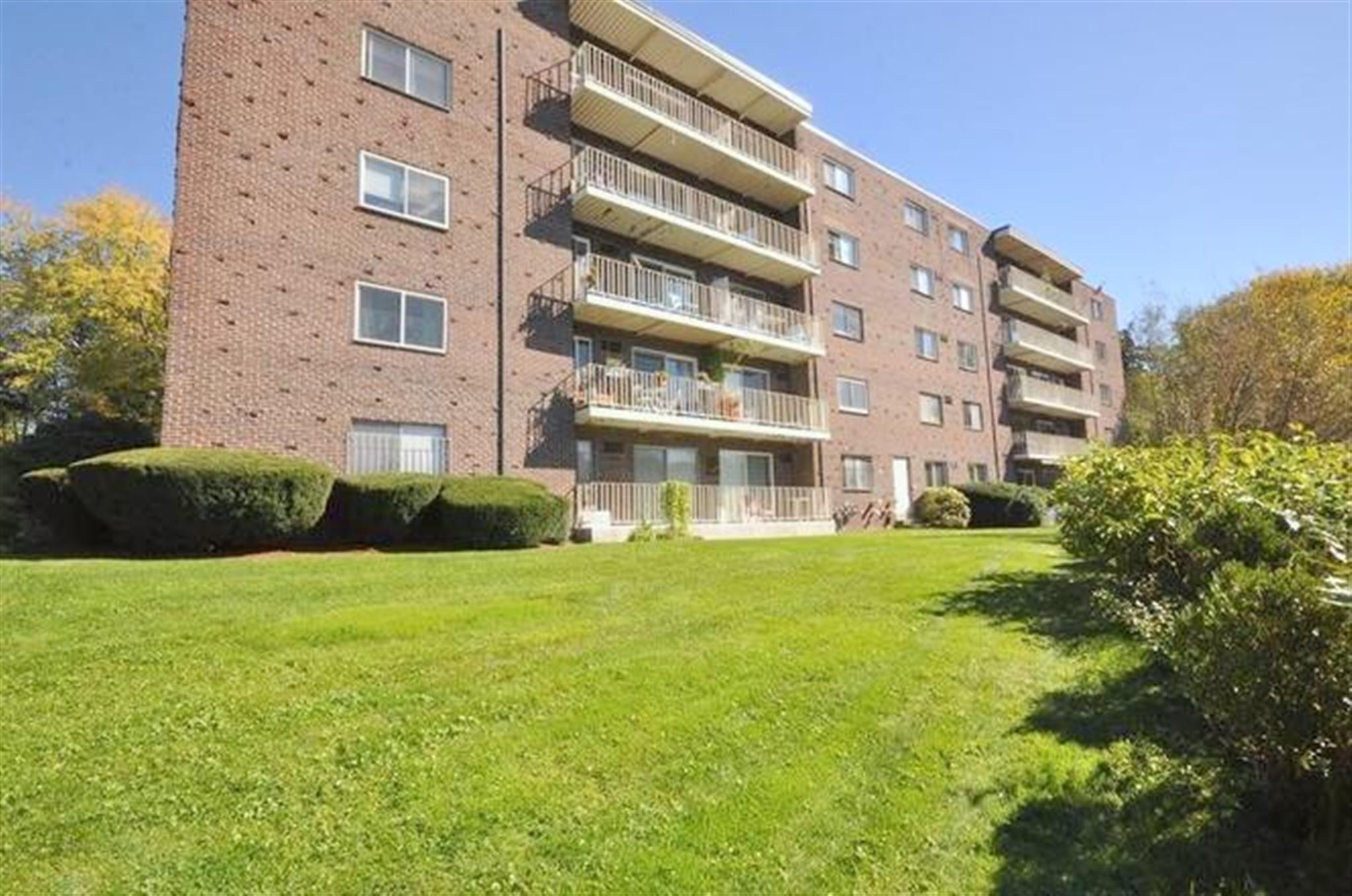 18 Hamilton Rd, Arlington