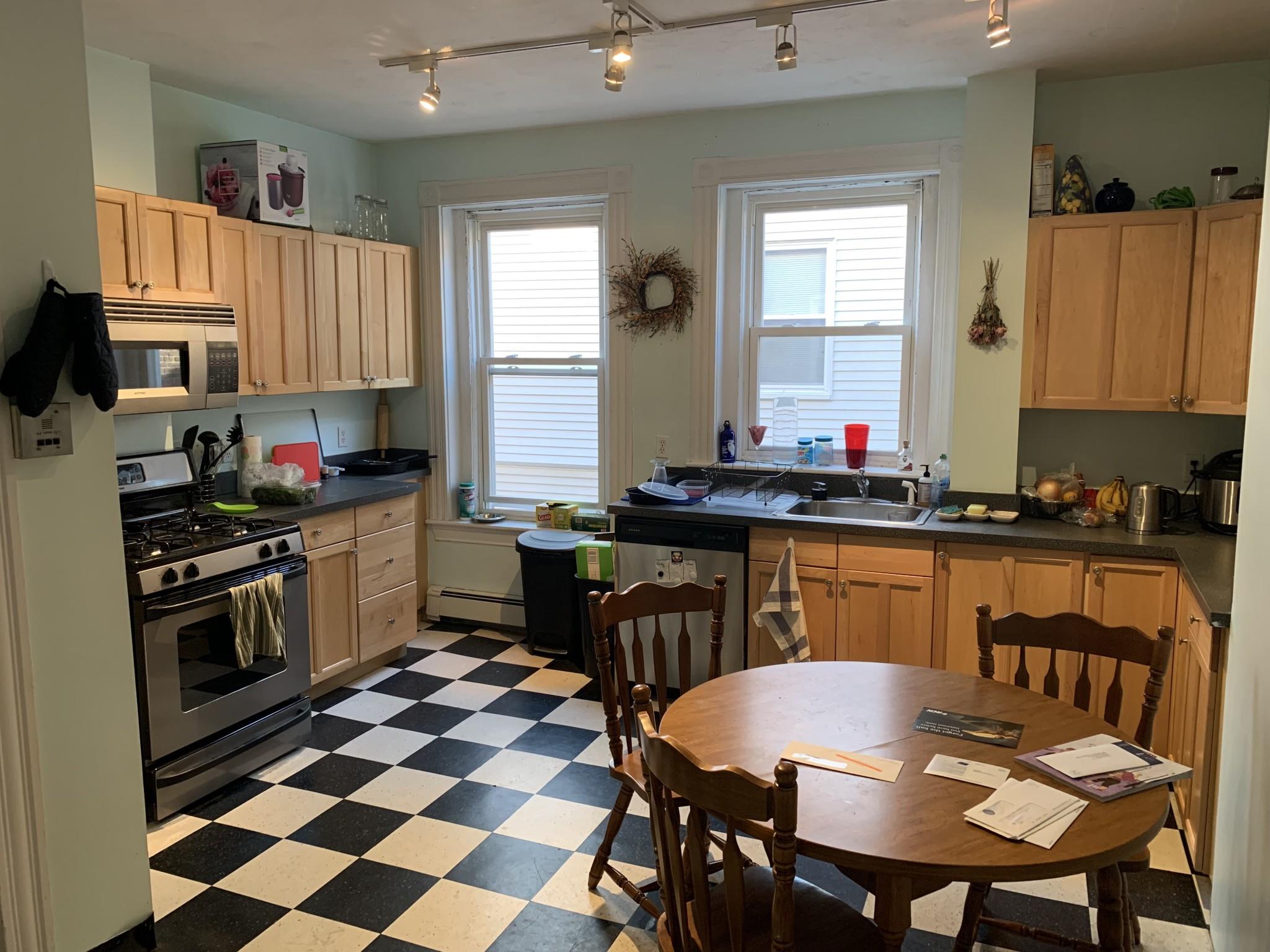 108 Central St, Winter Hill