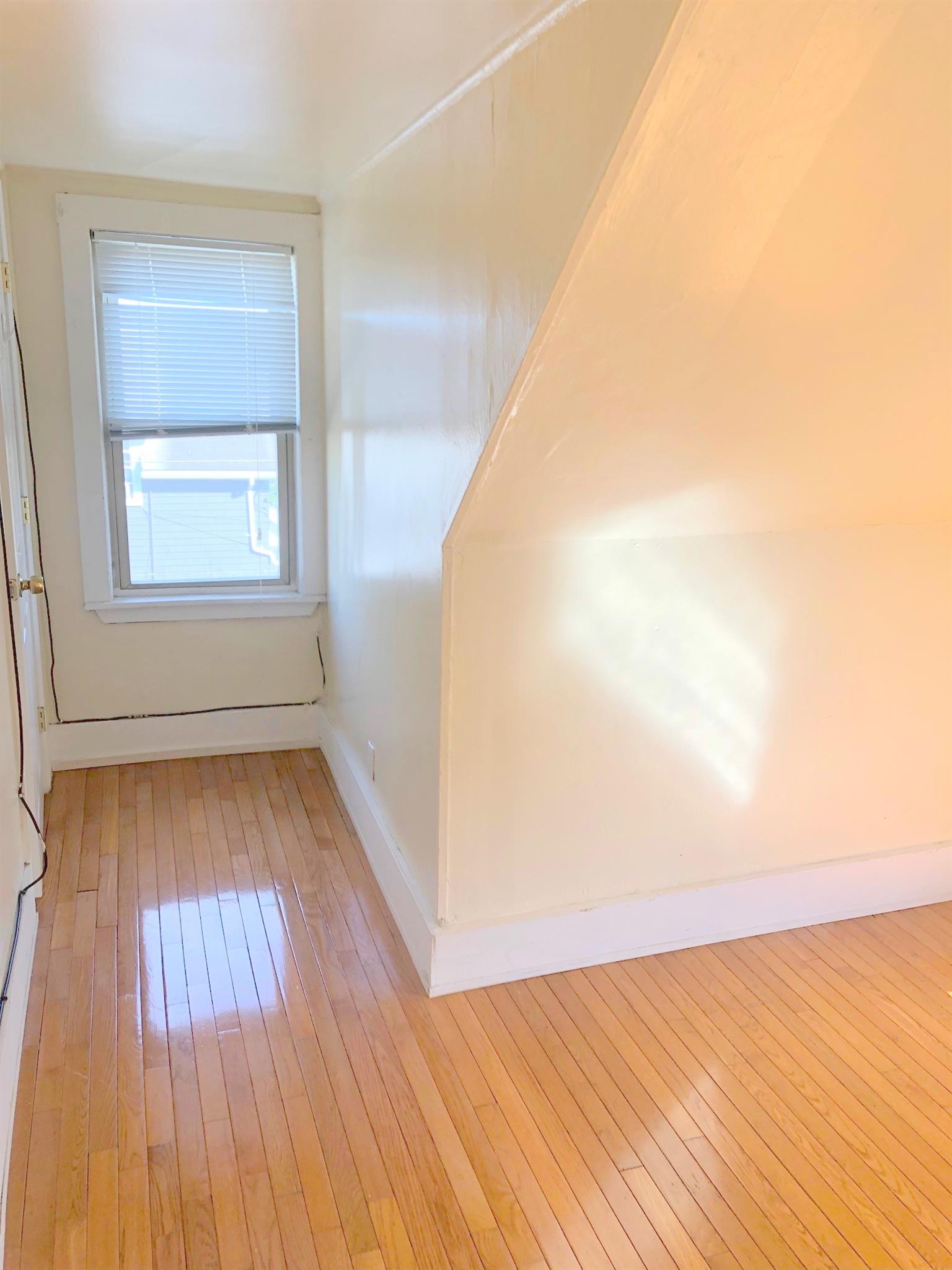 2 Sanger St, Medford