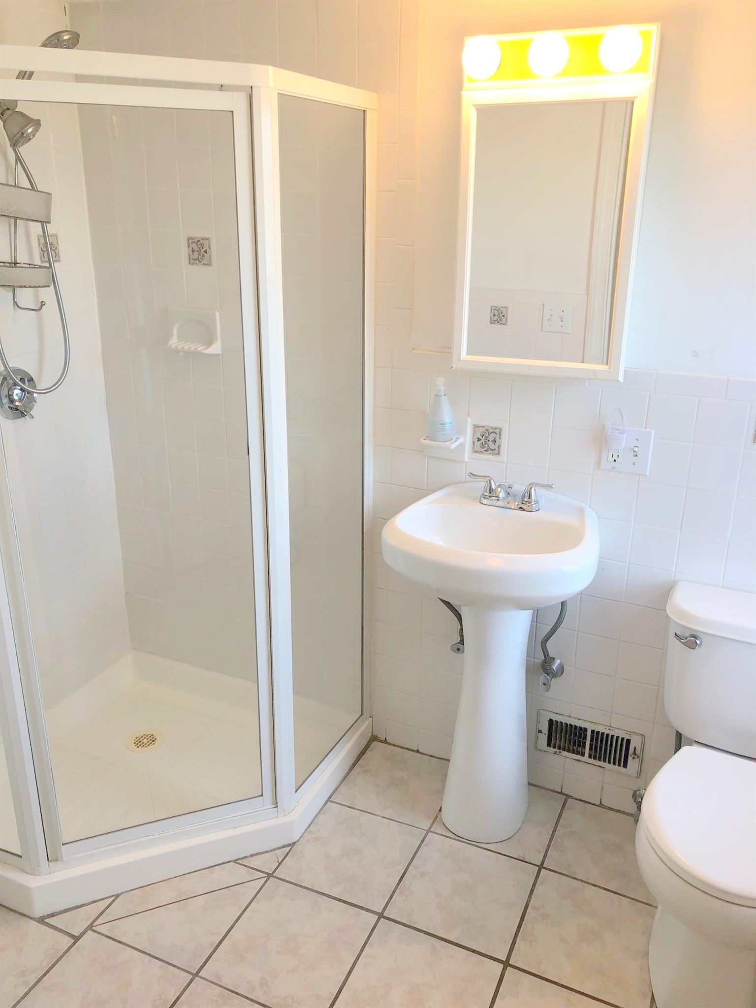 2 Sanger St, Medford