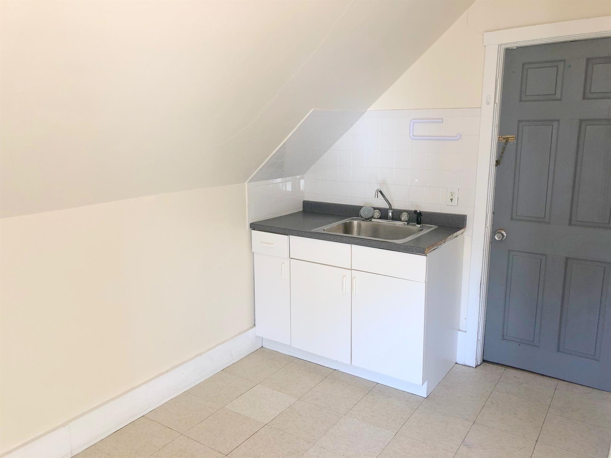 2 Sanger St, Medford