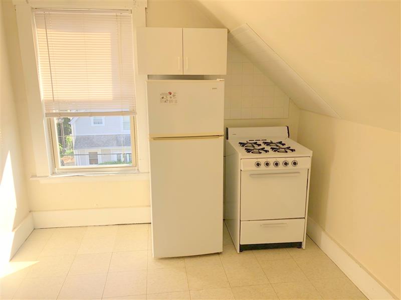 2 Sanger St, Medford