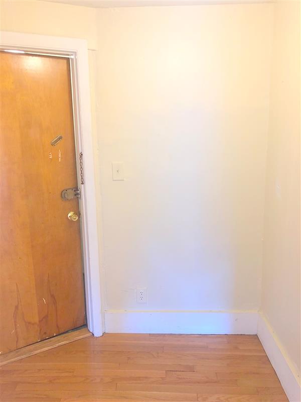 2 Sanger St, Medford