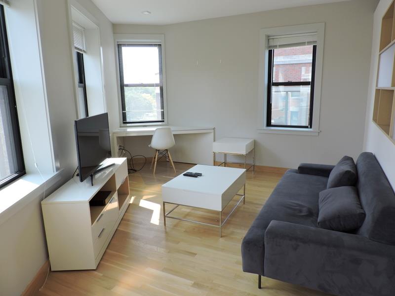 115 Mount Auburn St, Harvard Square