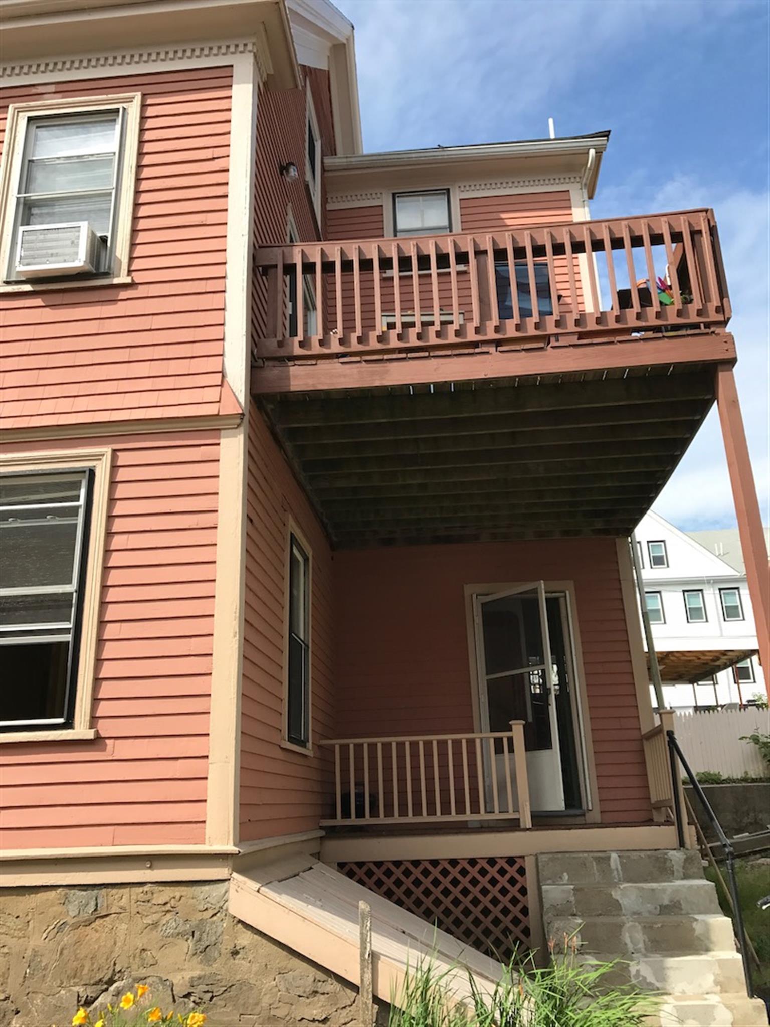 33 Ibbetson St, Porter Square