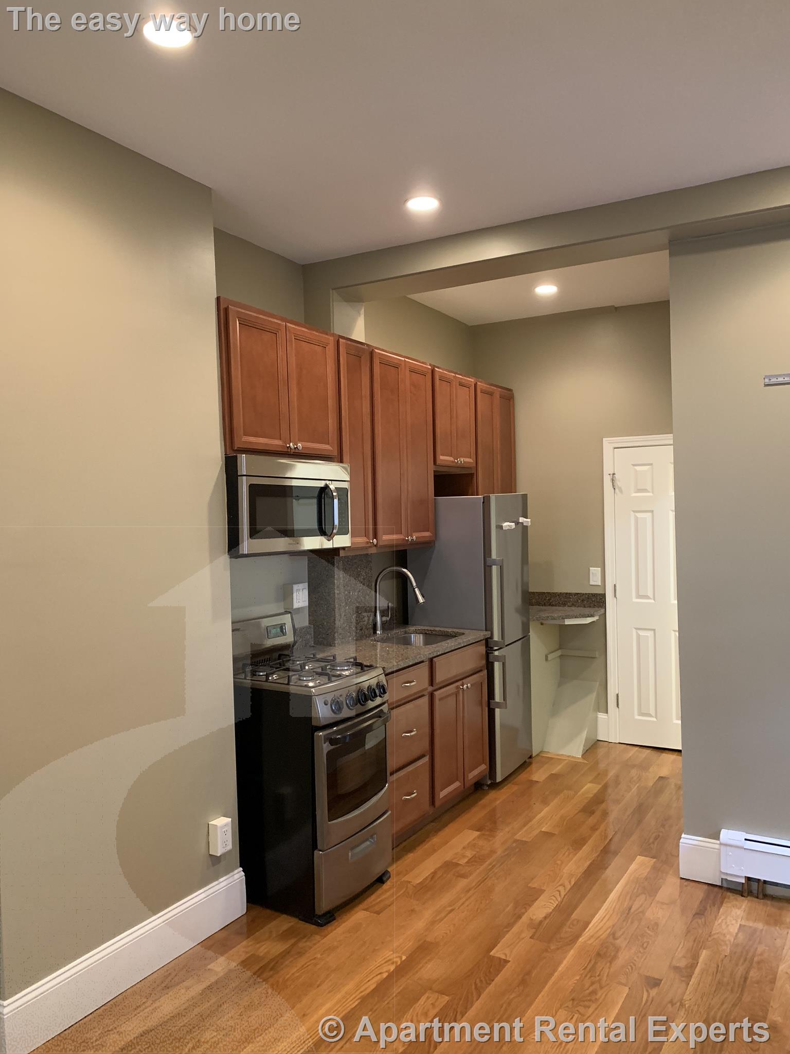 144 Mt Auburn, Harvard Square