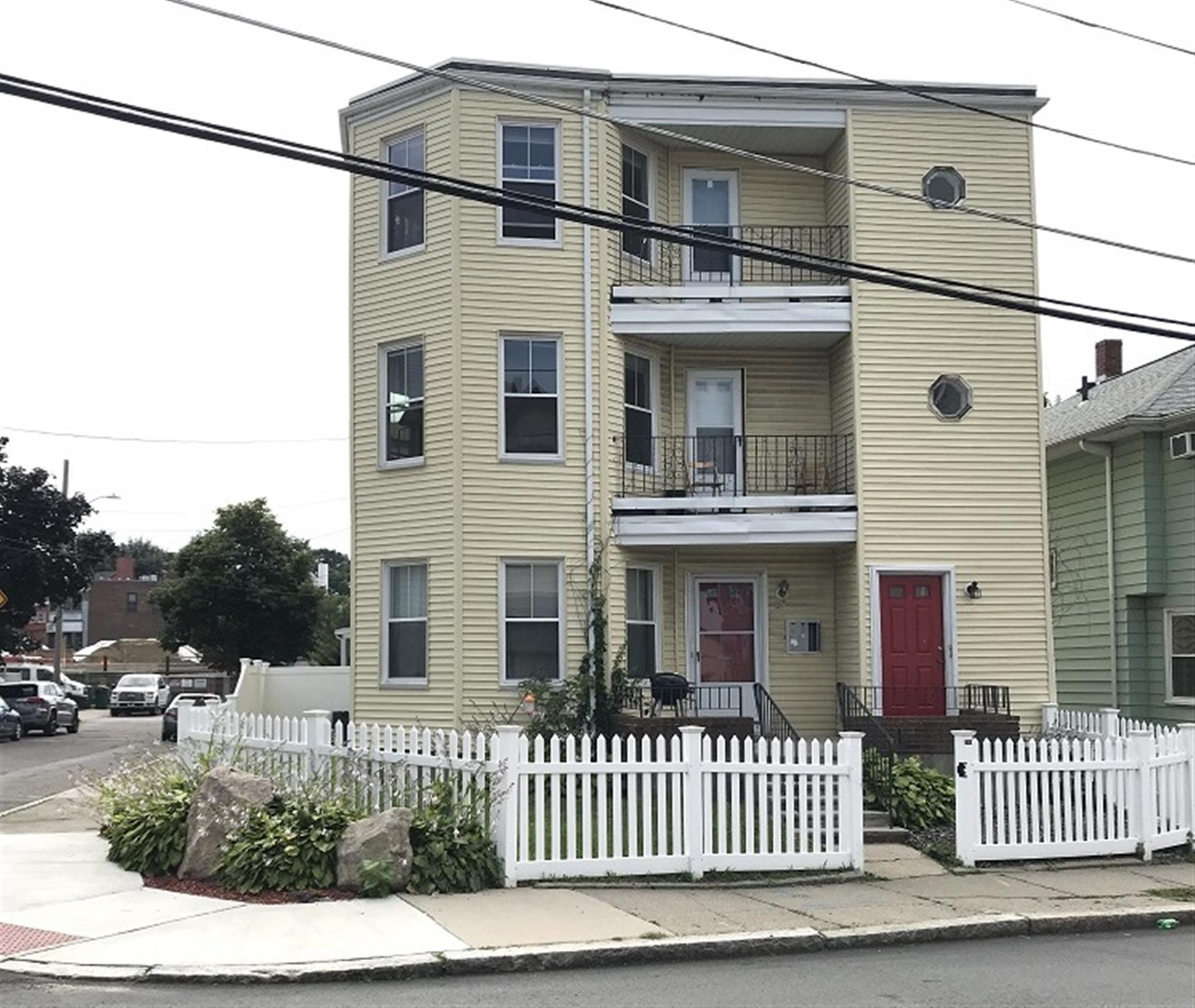 69 Winchester St, Medford