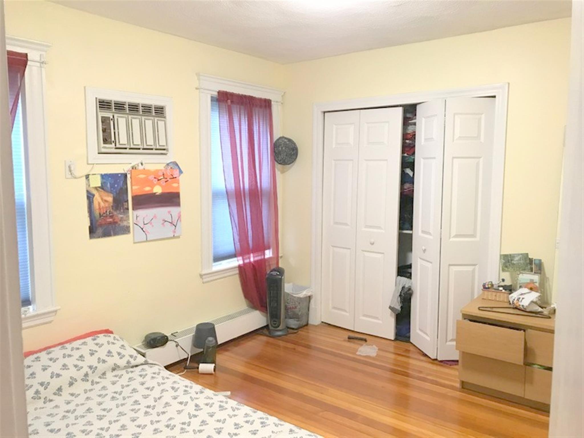 16 Hamilton St, Medford