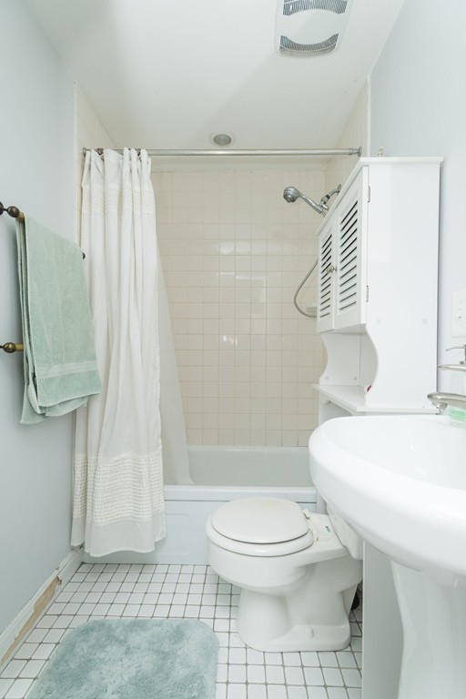 246 Marlborough St, Back Bay