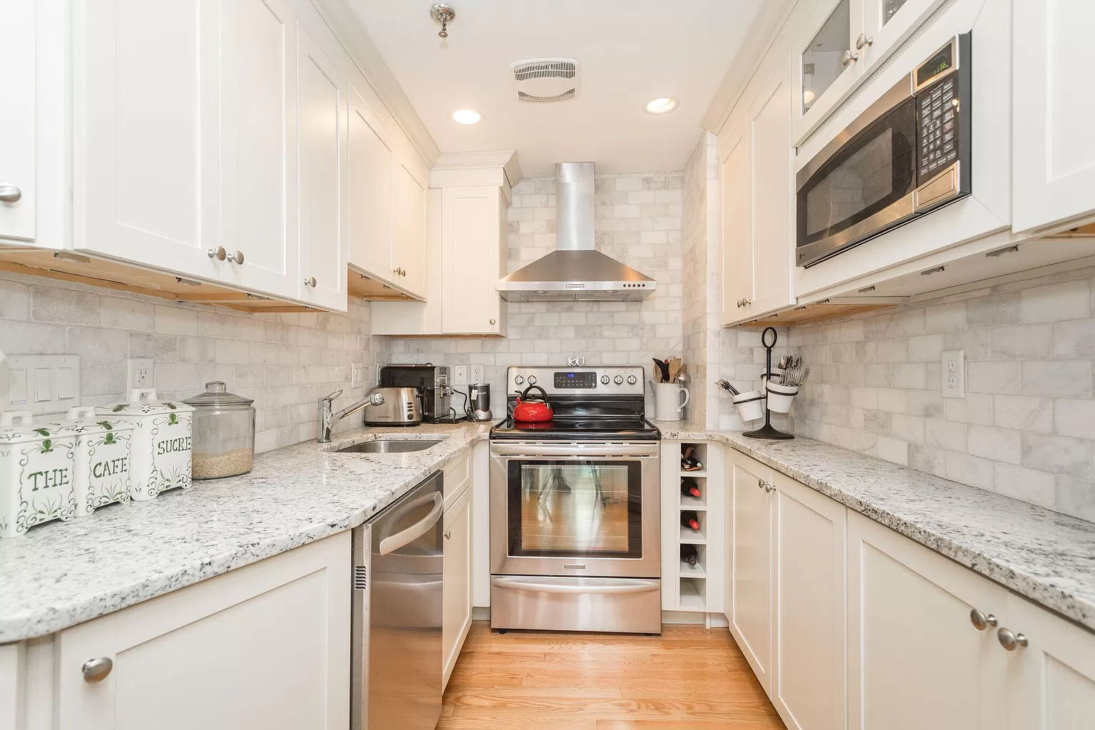 246 Marlborough St, Back Bay