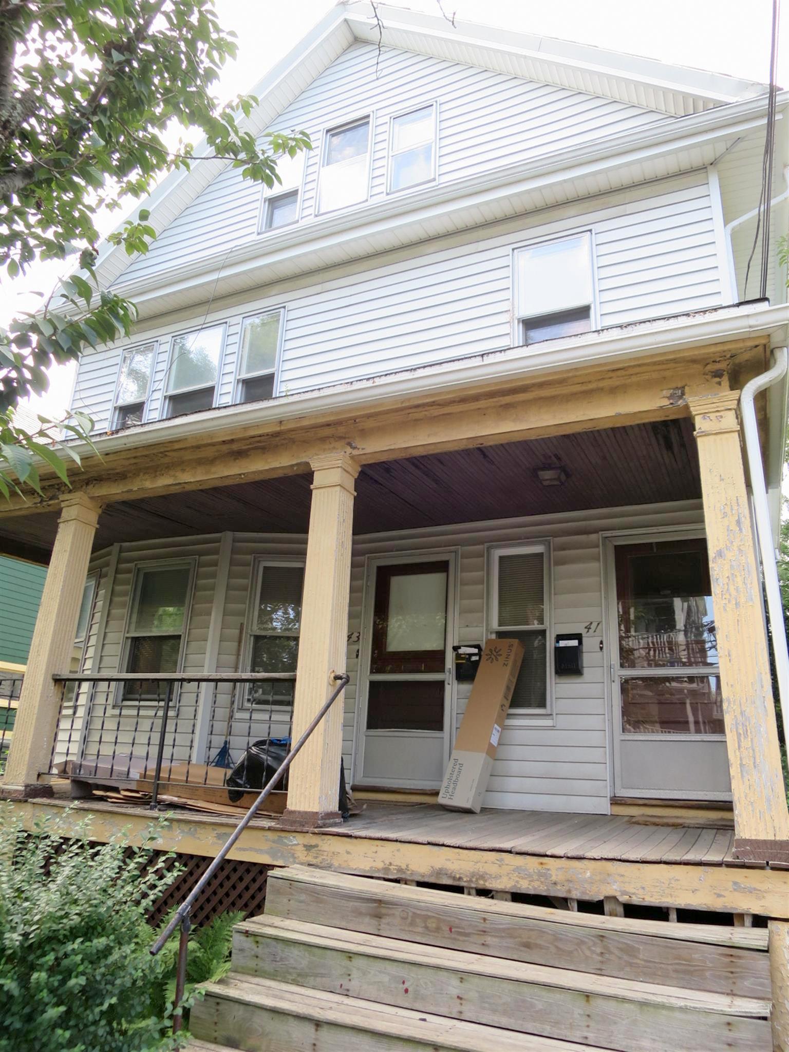 41 Clarendon Ave, Teele Square