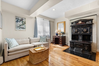 247 Beacon St, Back Bay