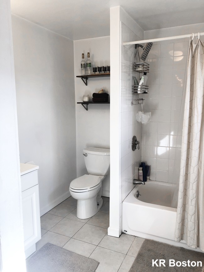 247 Bennington St, East Boston