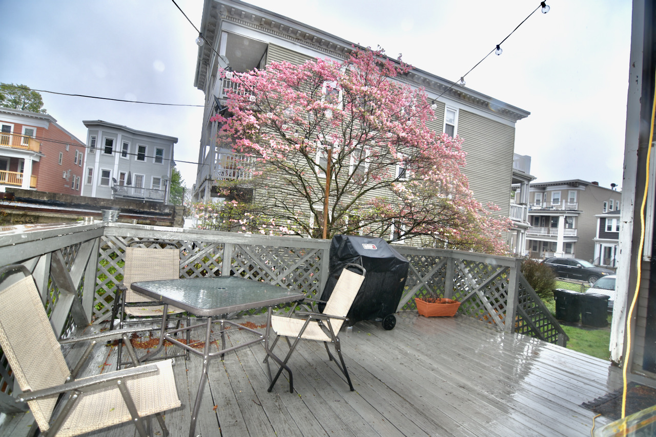 247 Park St, Dorchester