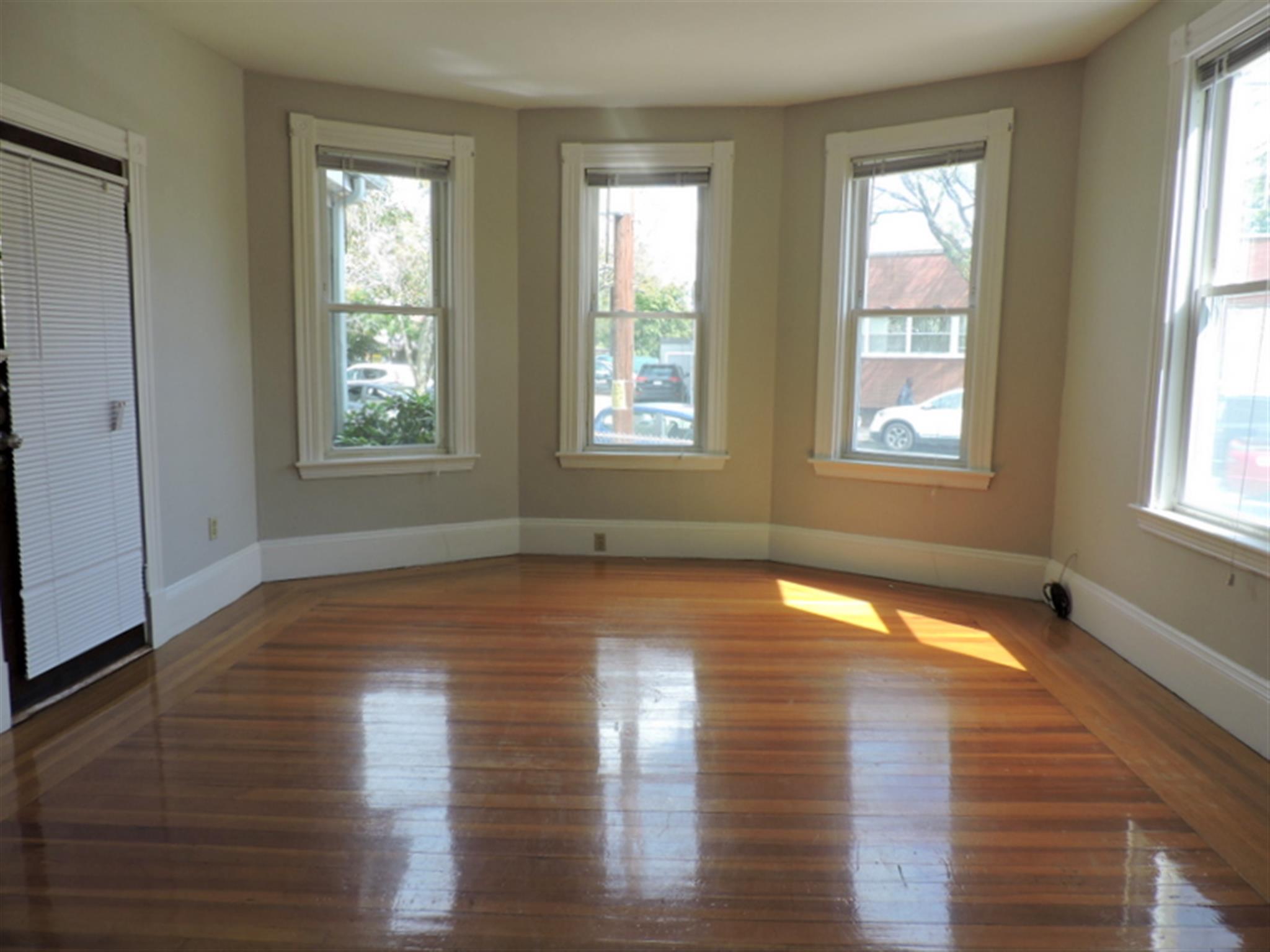 140 Holland St, Davis Square