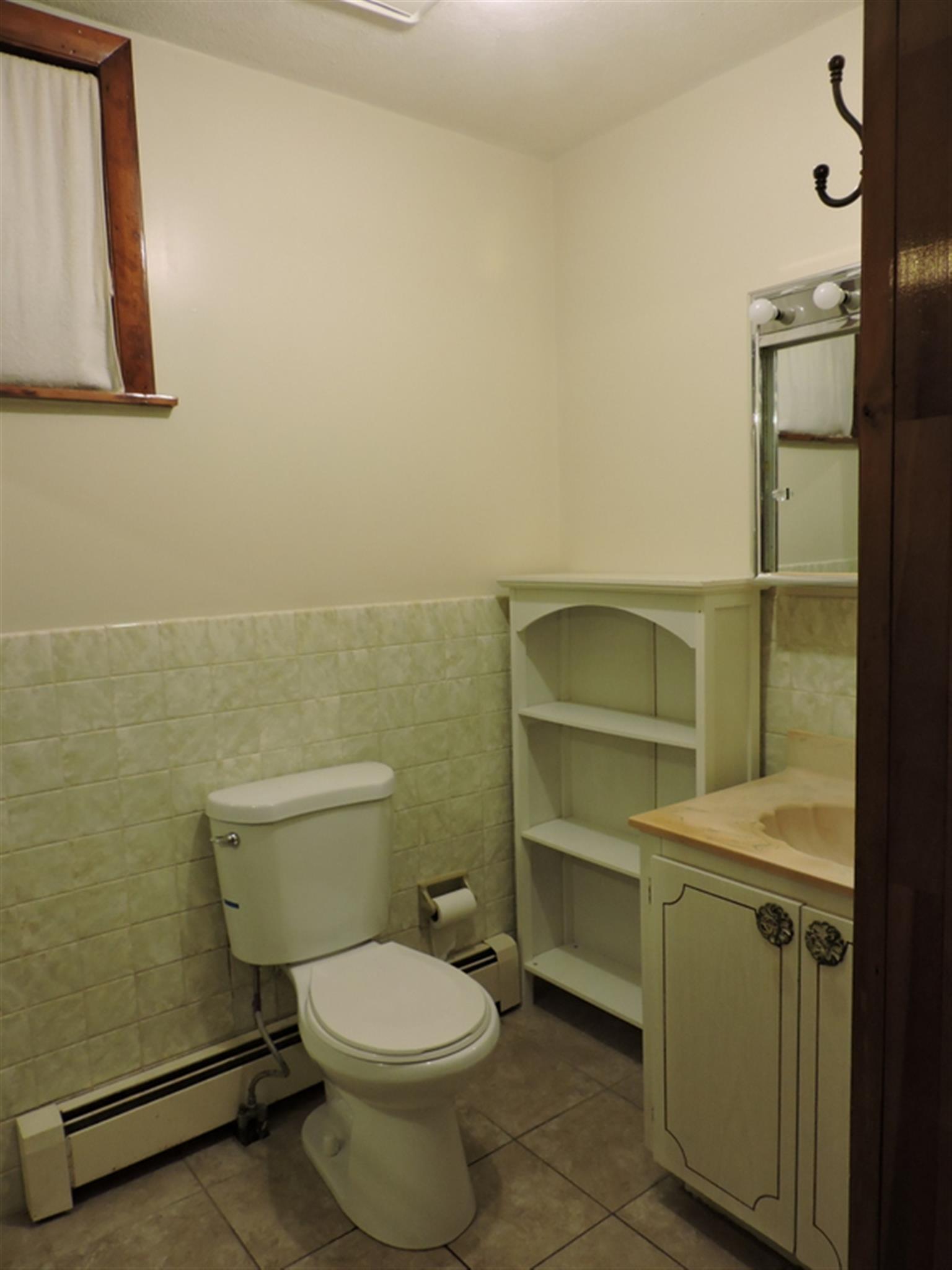 64 Thurston St, Winter Hill