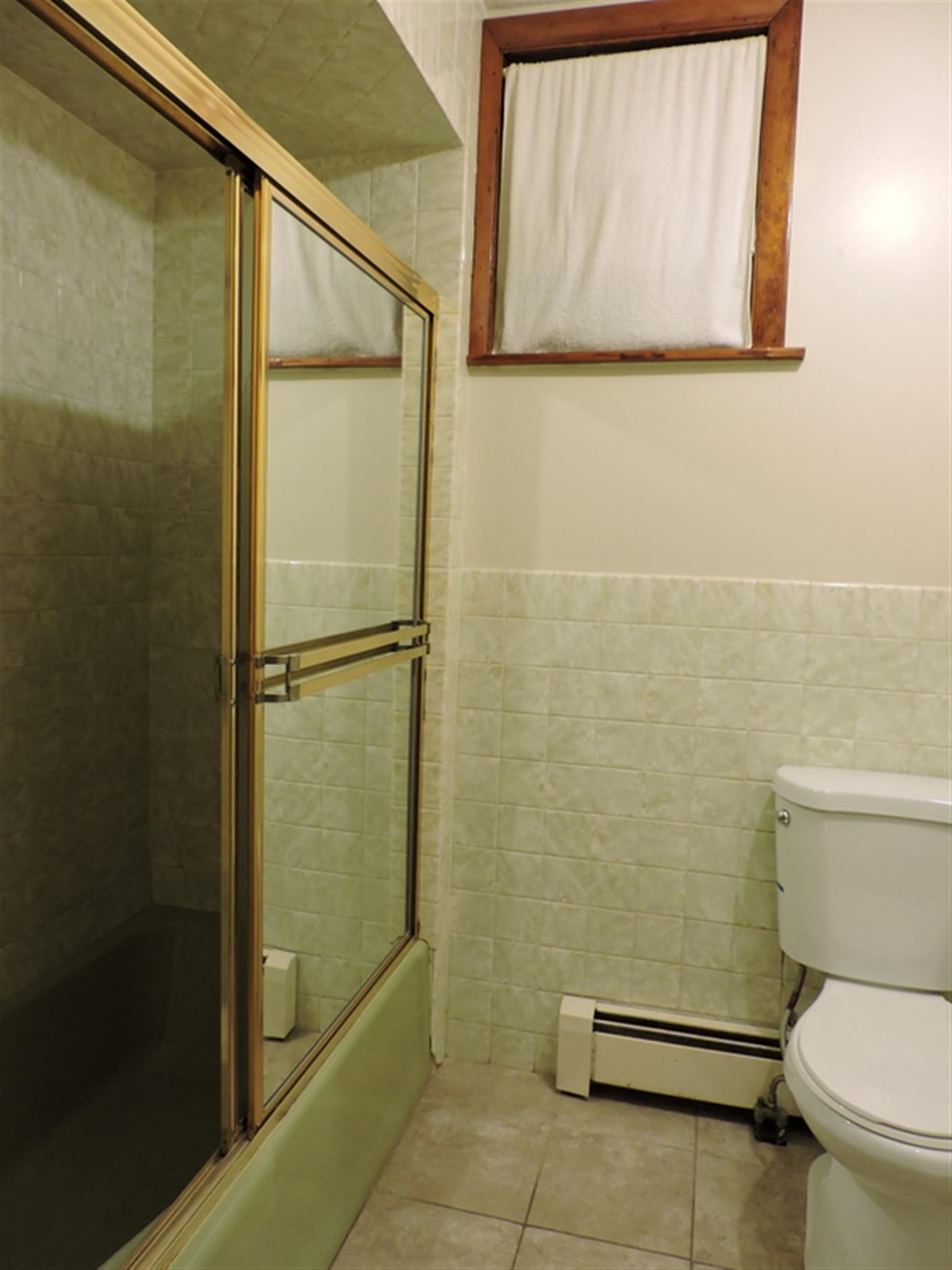 64 Thurston St, Winter Hill