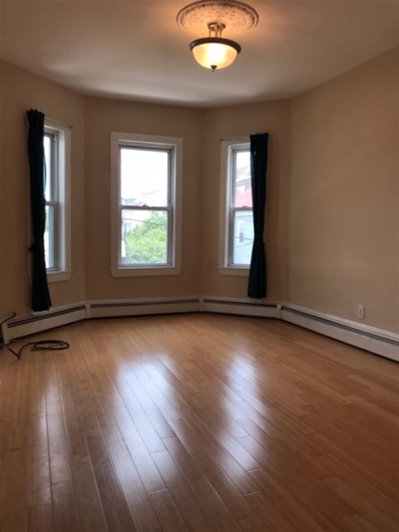 48 Porter St, East Cambridge