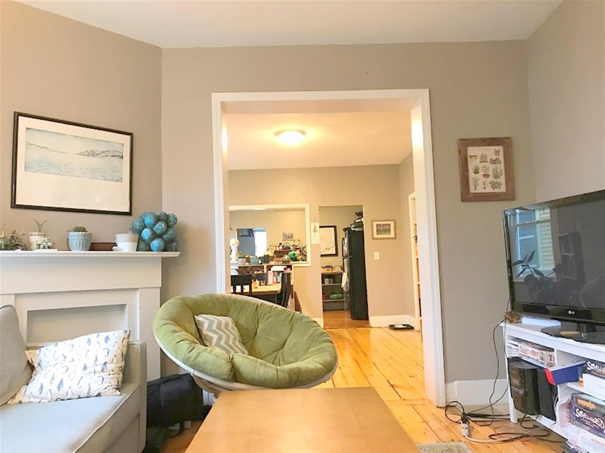 90 Holland St, Davis Square