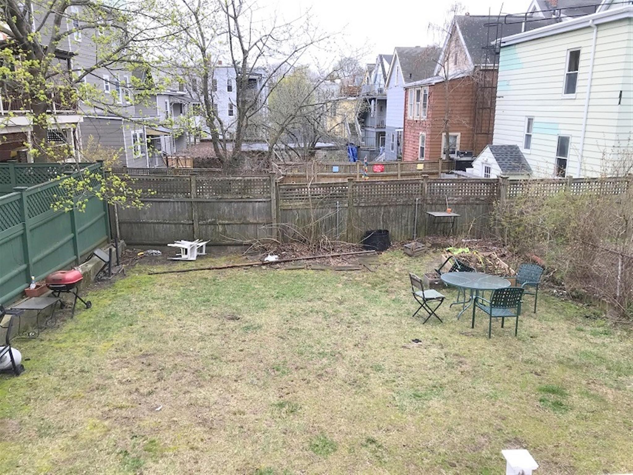 90 Holland St, Davis Square