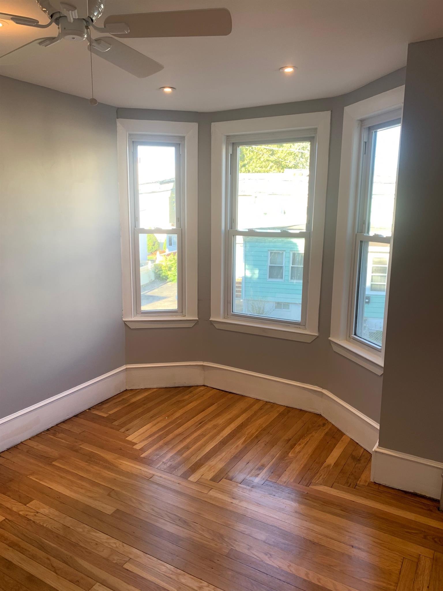 80 Vernon St, Magoun Square