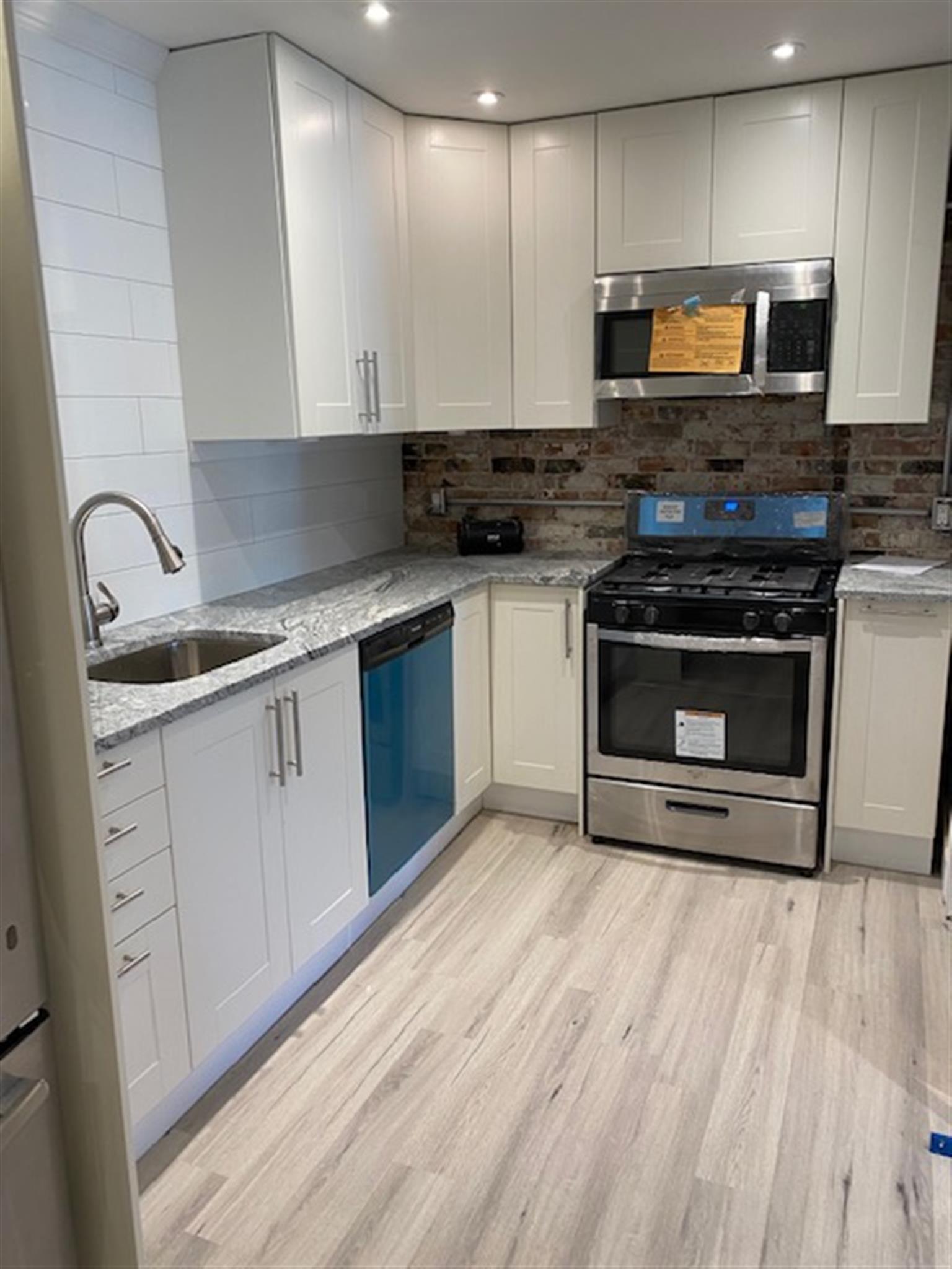 80 Vernon St, Magoun Square