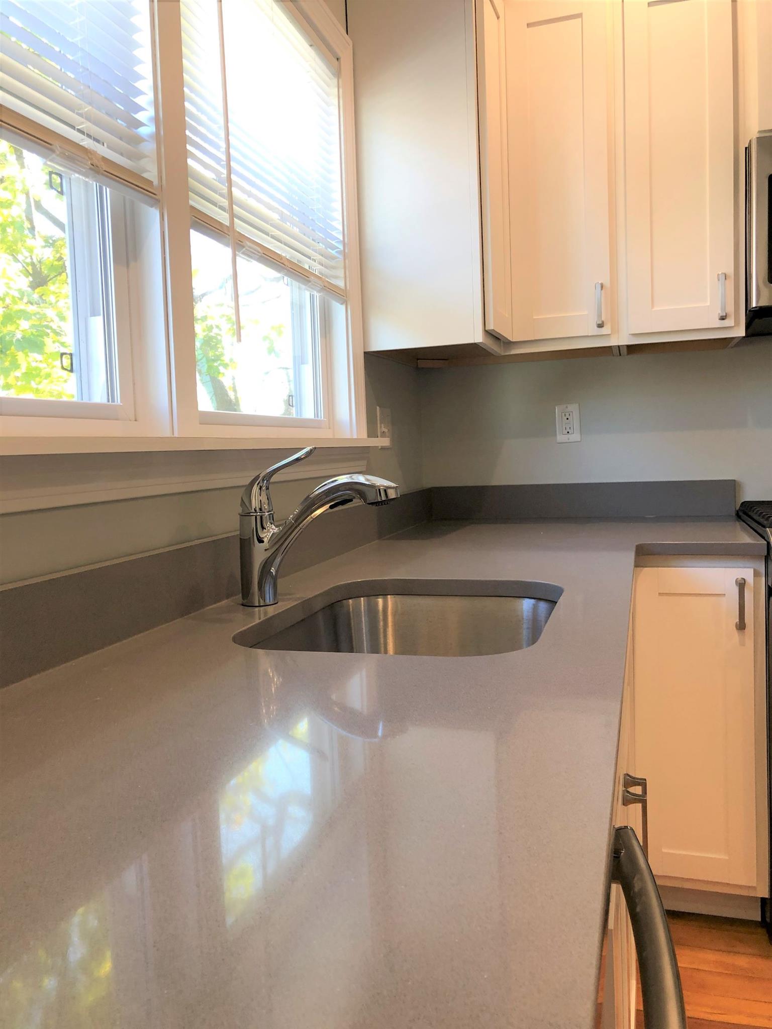 35 Pearl St, Medford