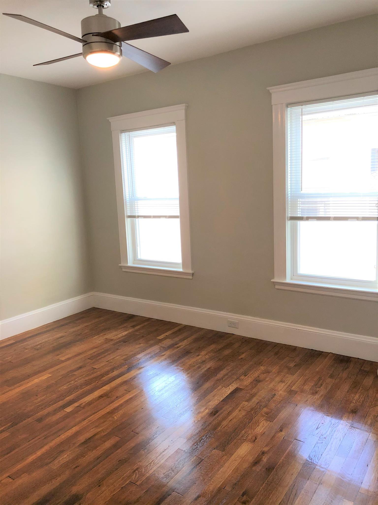 35 Pearl St, Medford