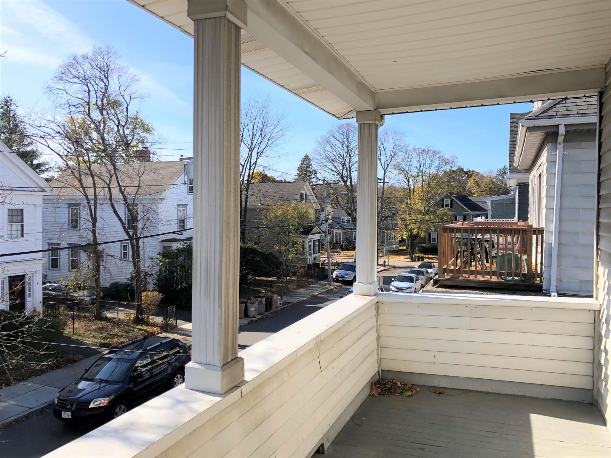 35 Pearl St, Medford