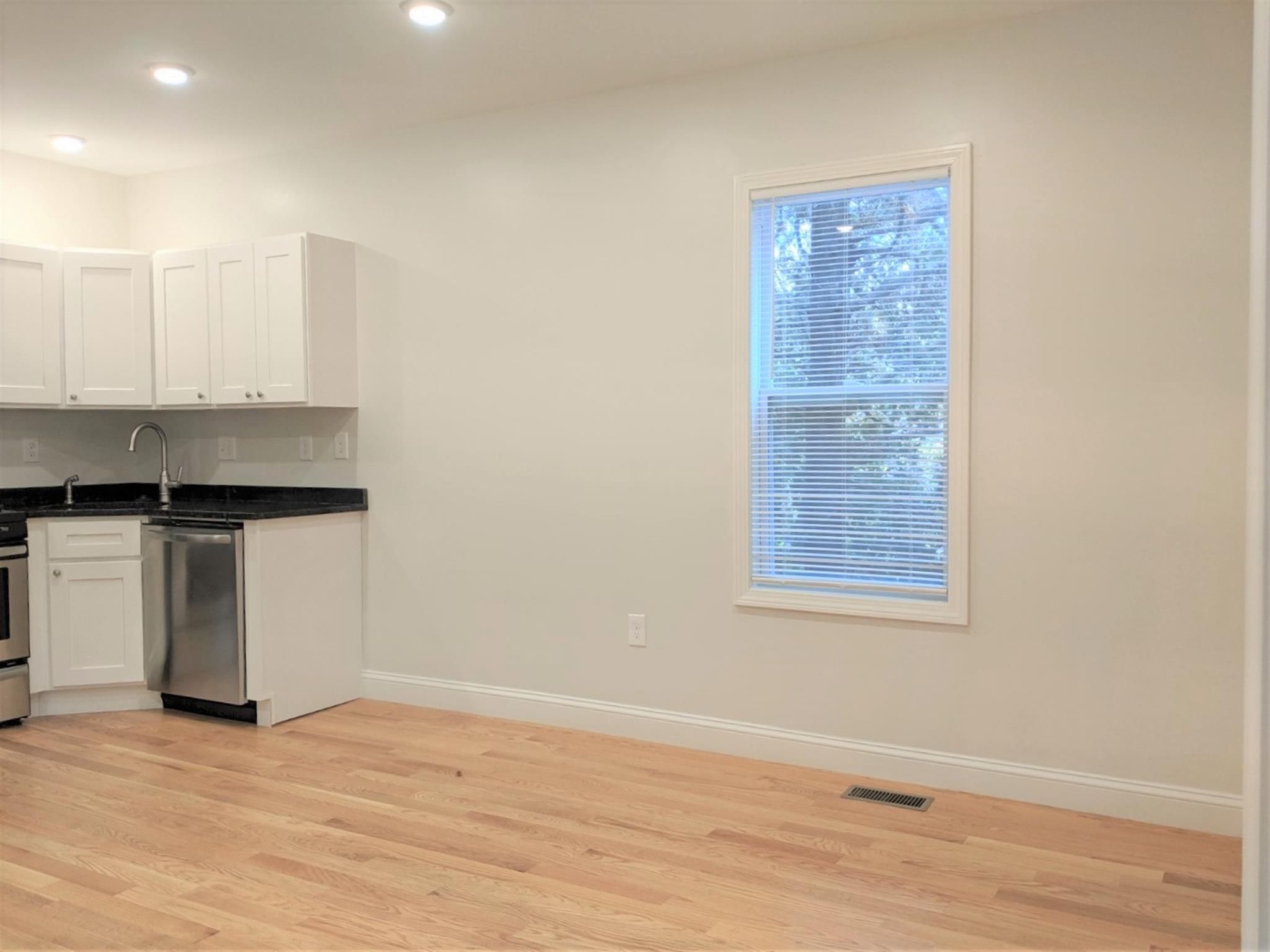 44 Cogswell Ave, Porter Square