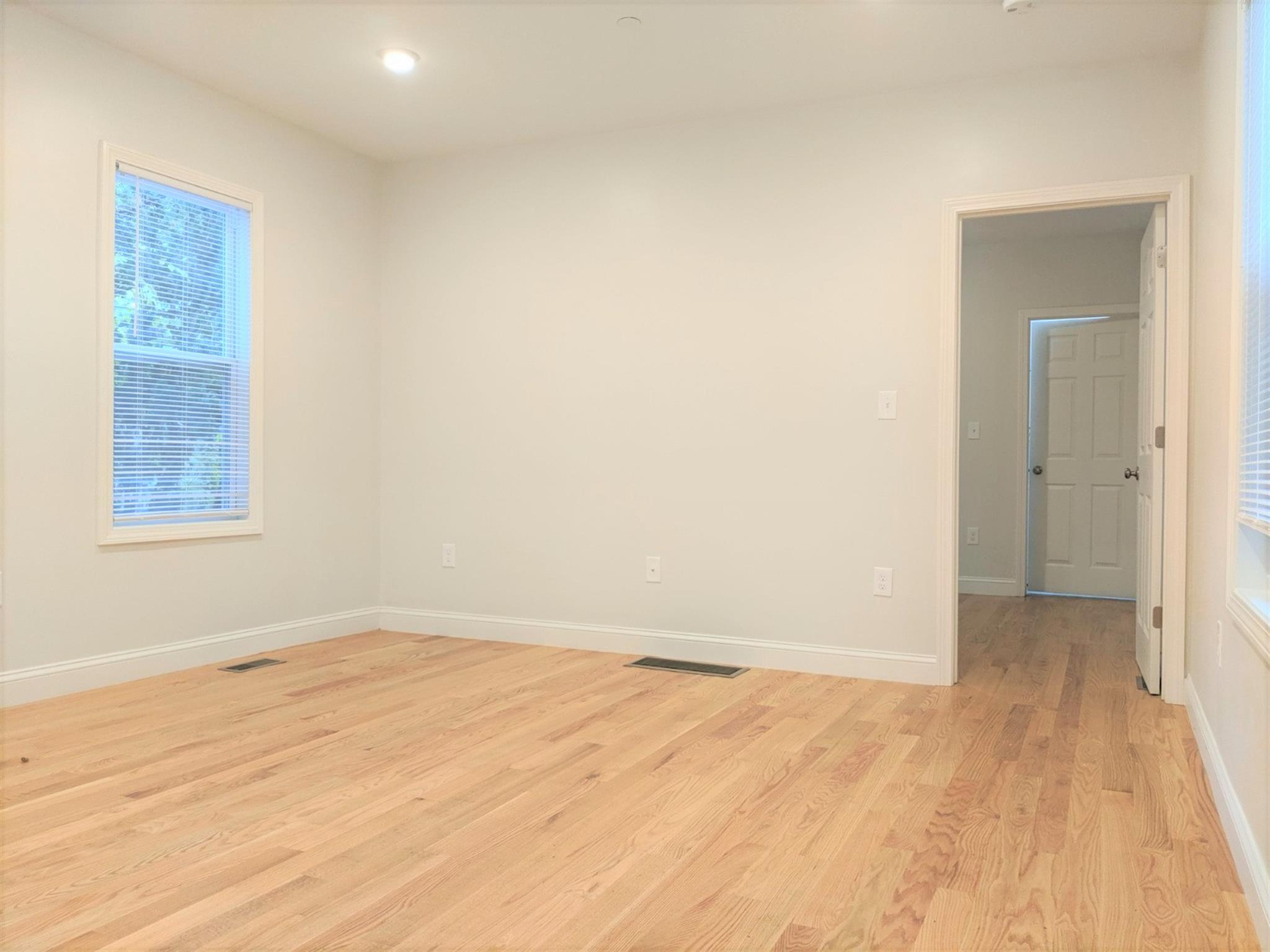 44 Cogswell Ave, Porter Square