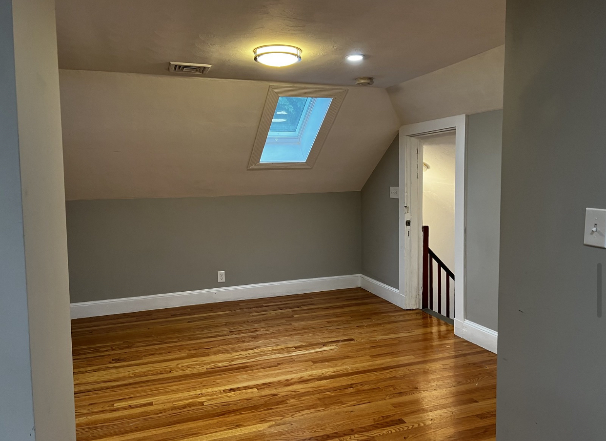 152 Winchester St, Washington Square