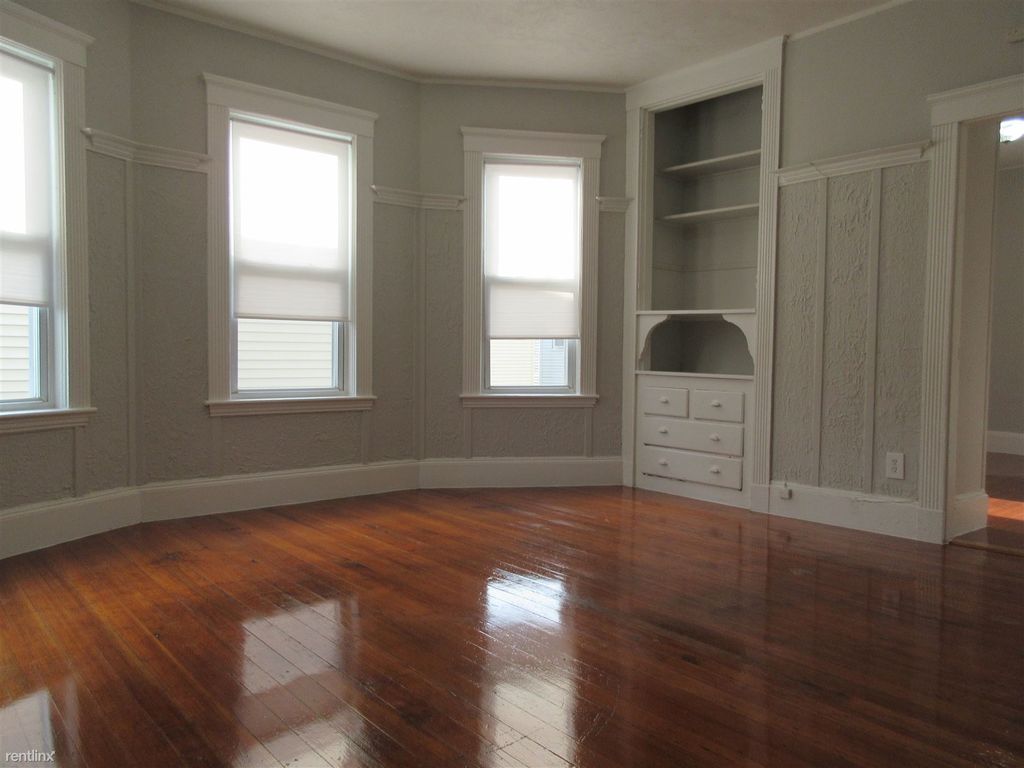 21 Roseclair St, Dorchester