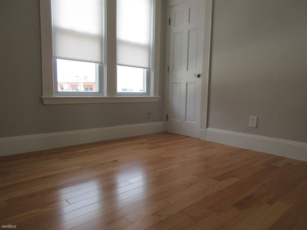 805 Columbia Rd, Dorchester