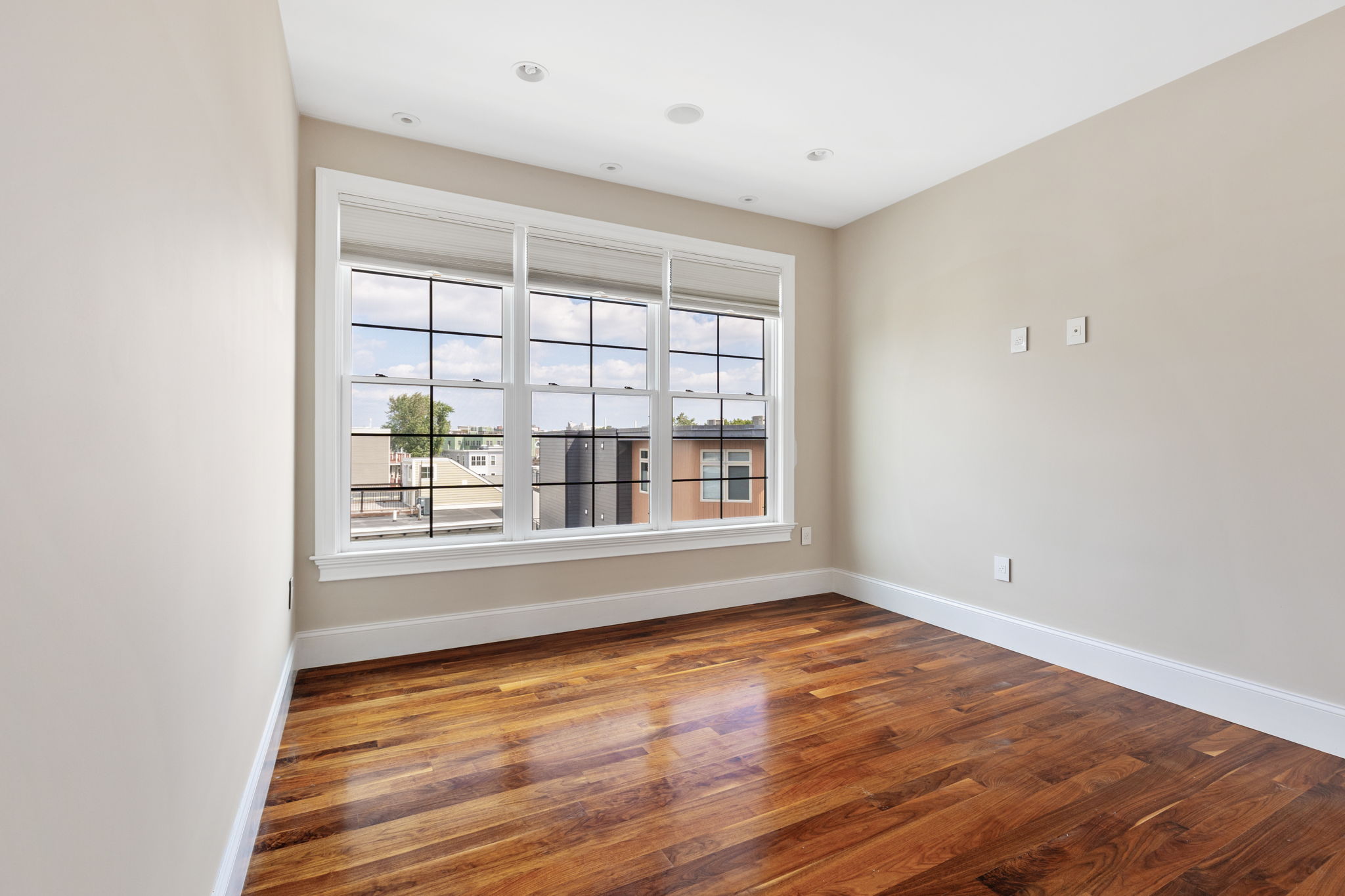 99 D St, South Boston