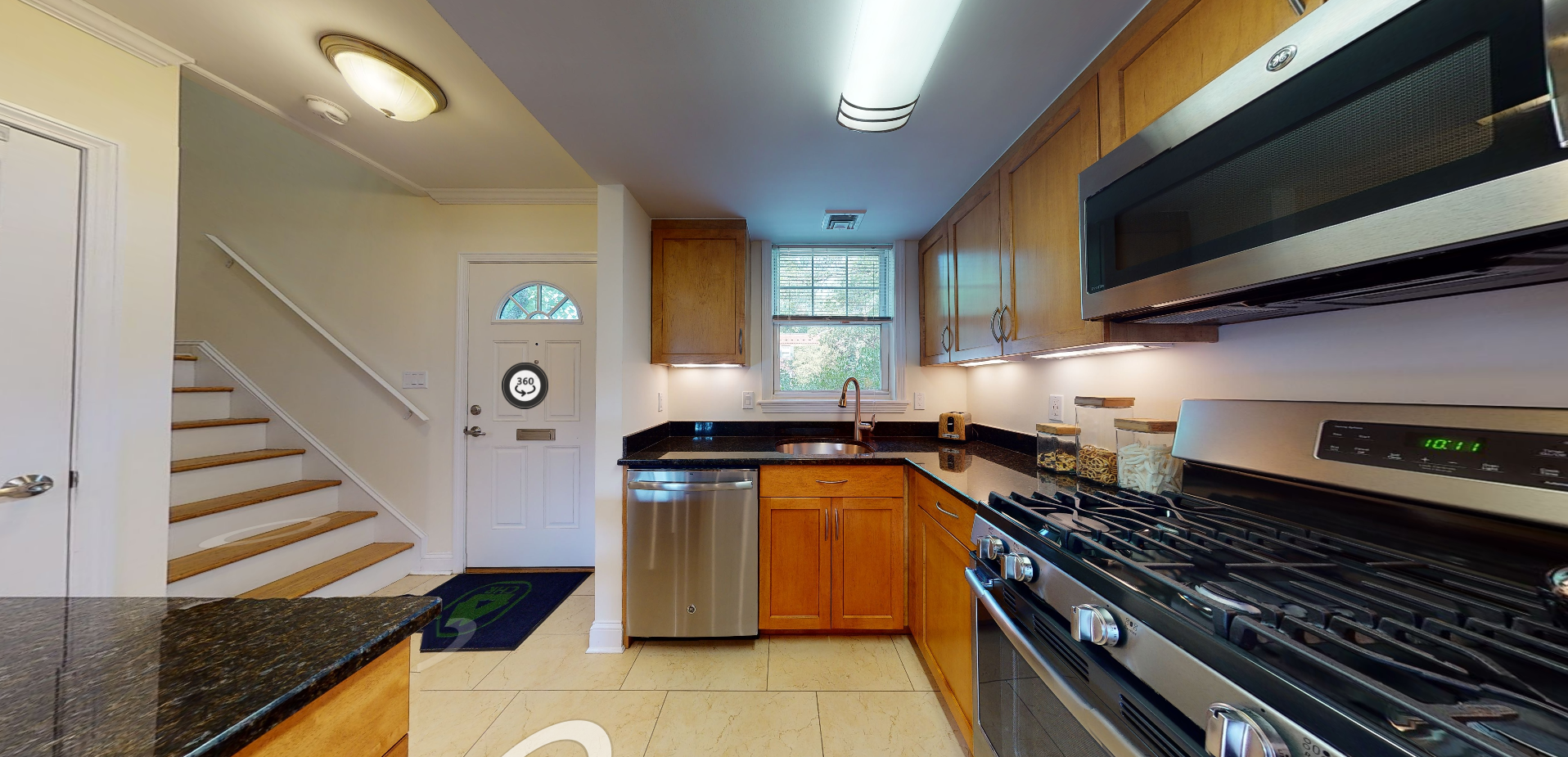 250 Independence Dr, West Roxbury