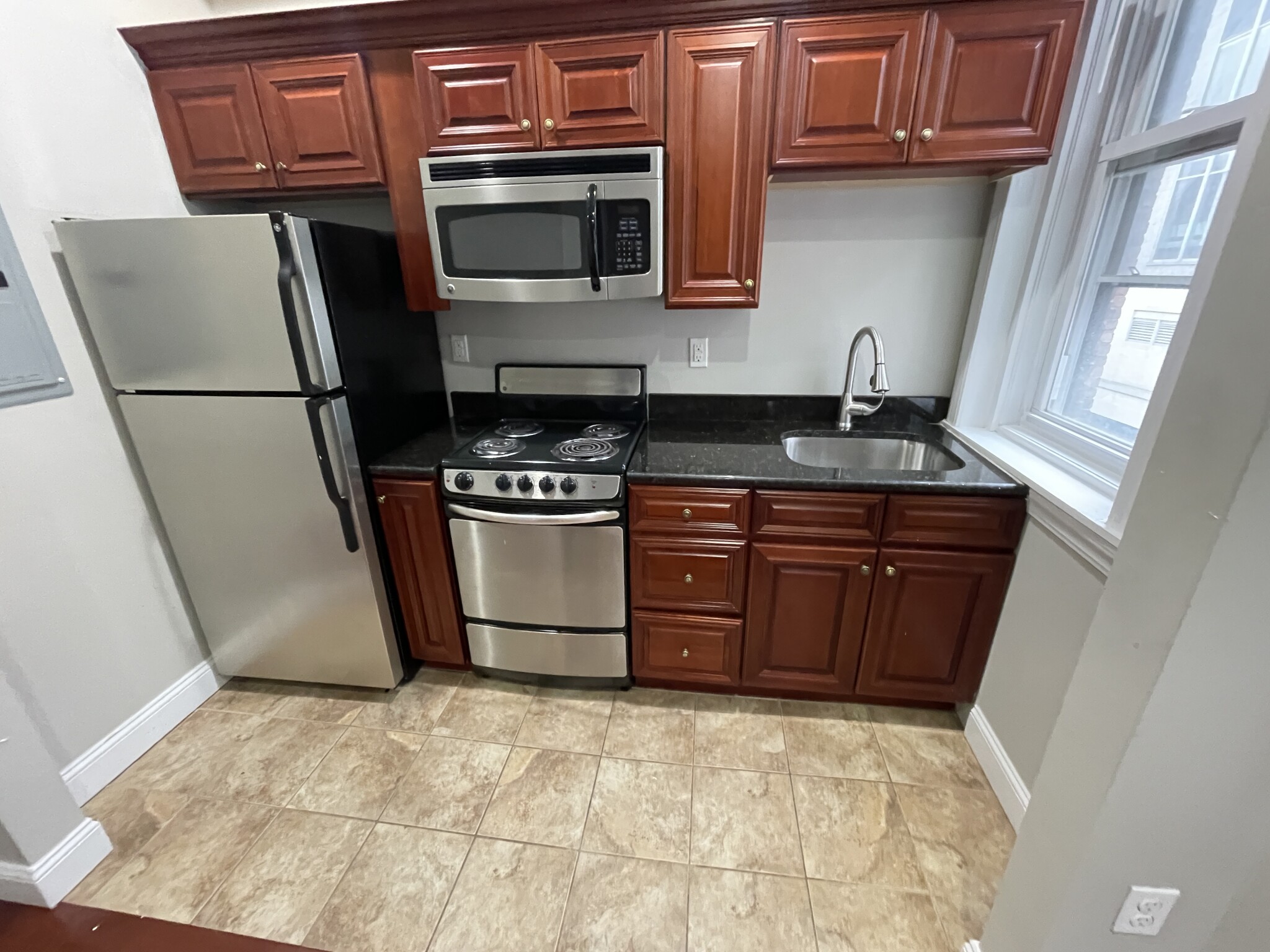 250 Newbury St, Back Bay