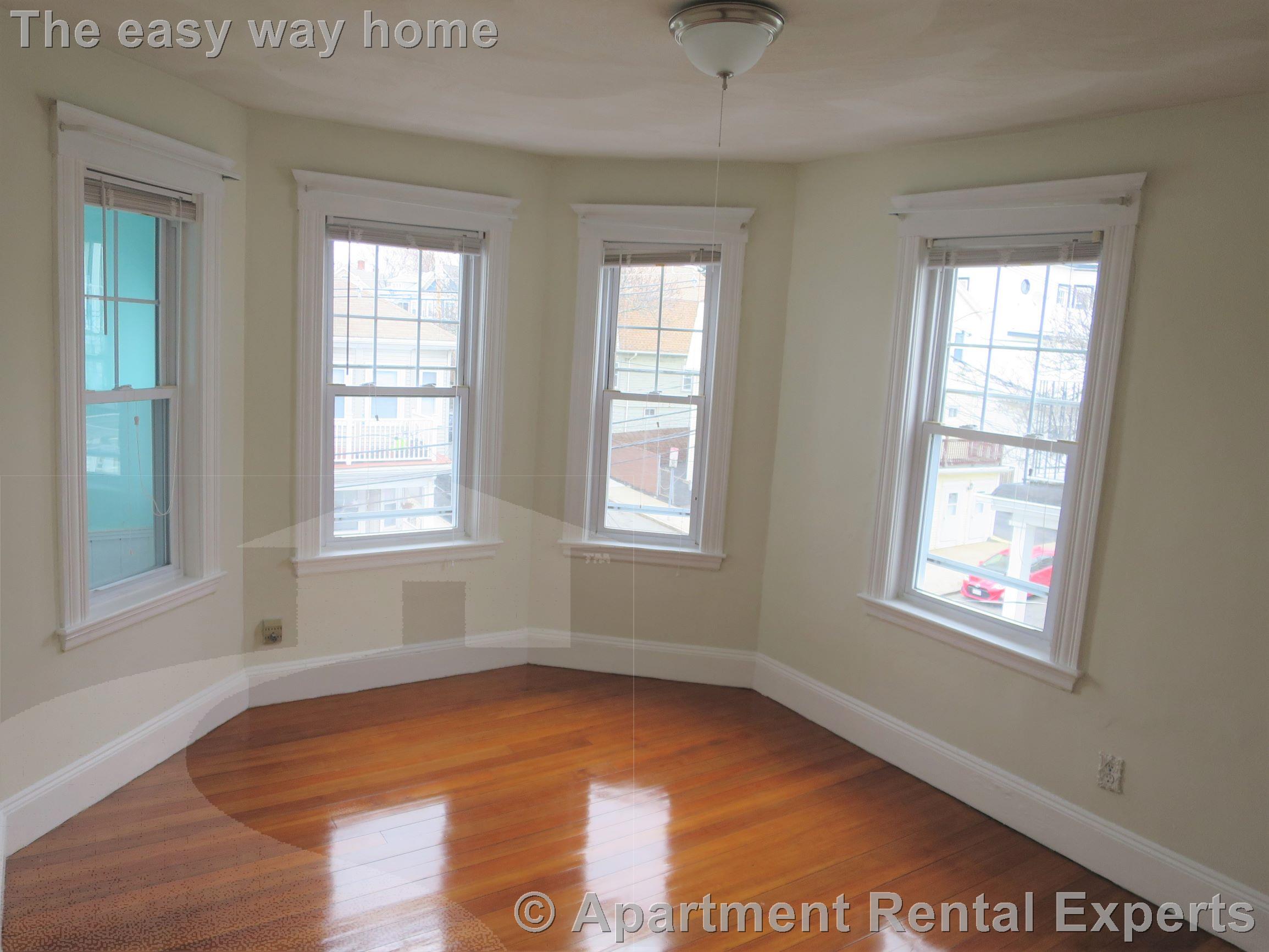 96 Conwell Ave, Teele Square