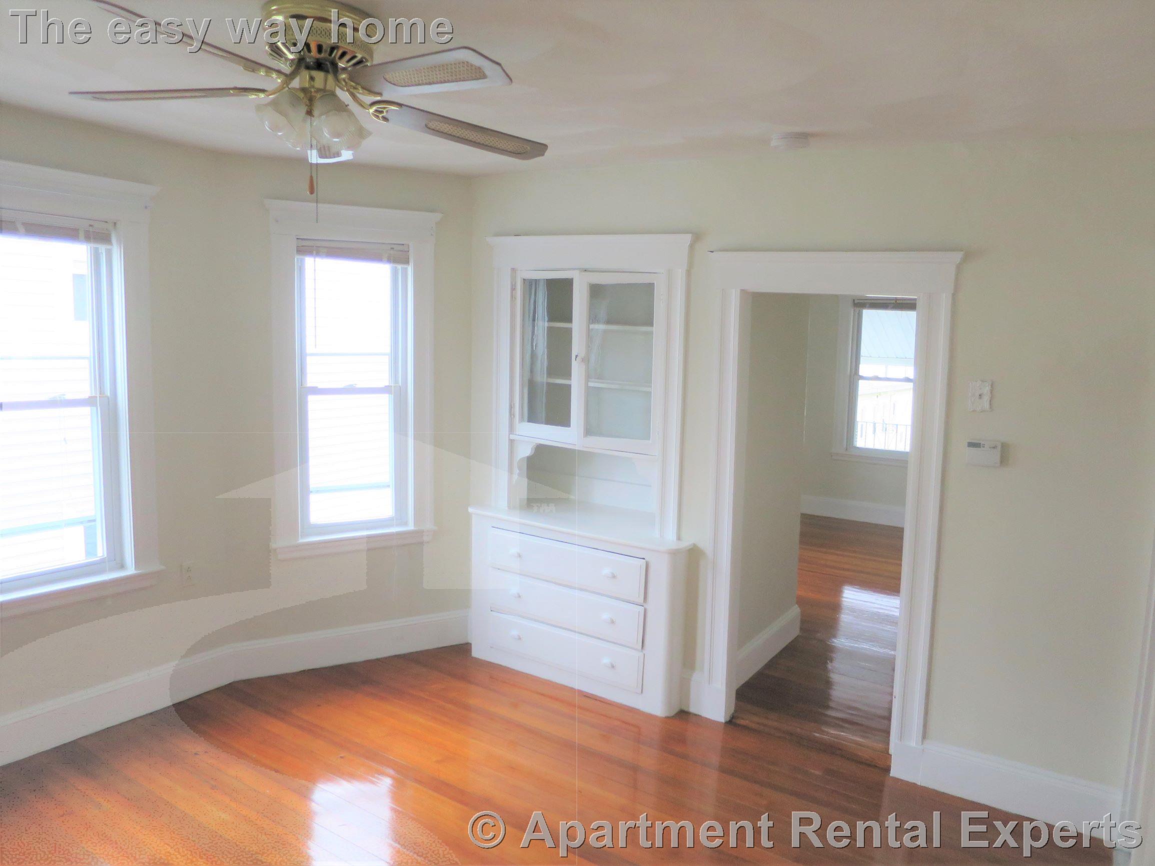 96 Conwell Ave, Teele Square