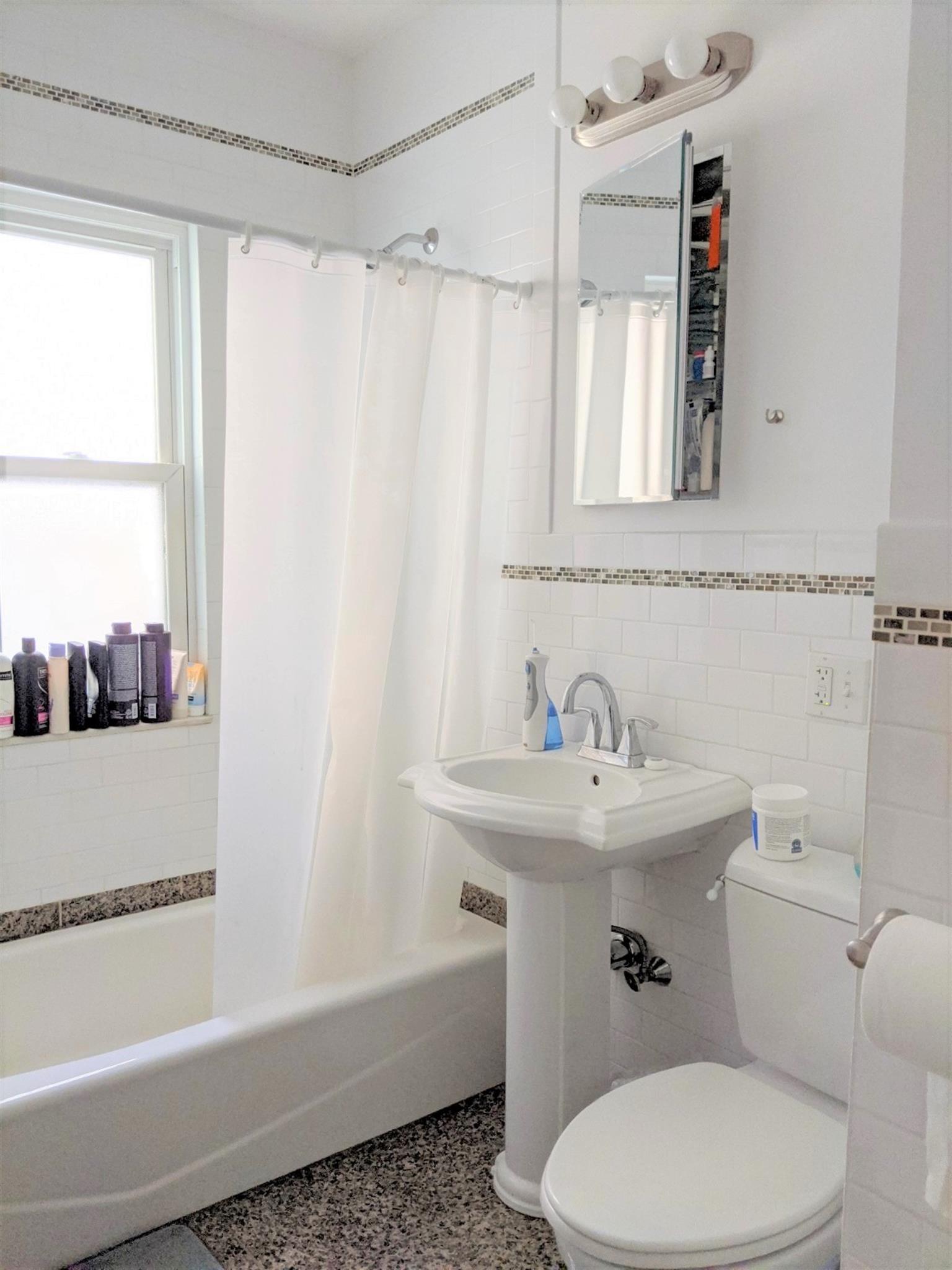 430 Main St, South Medford