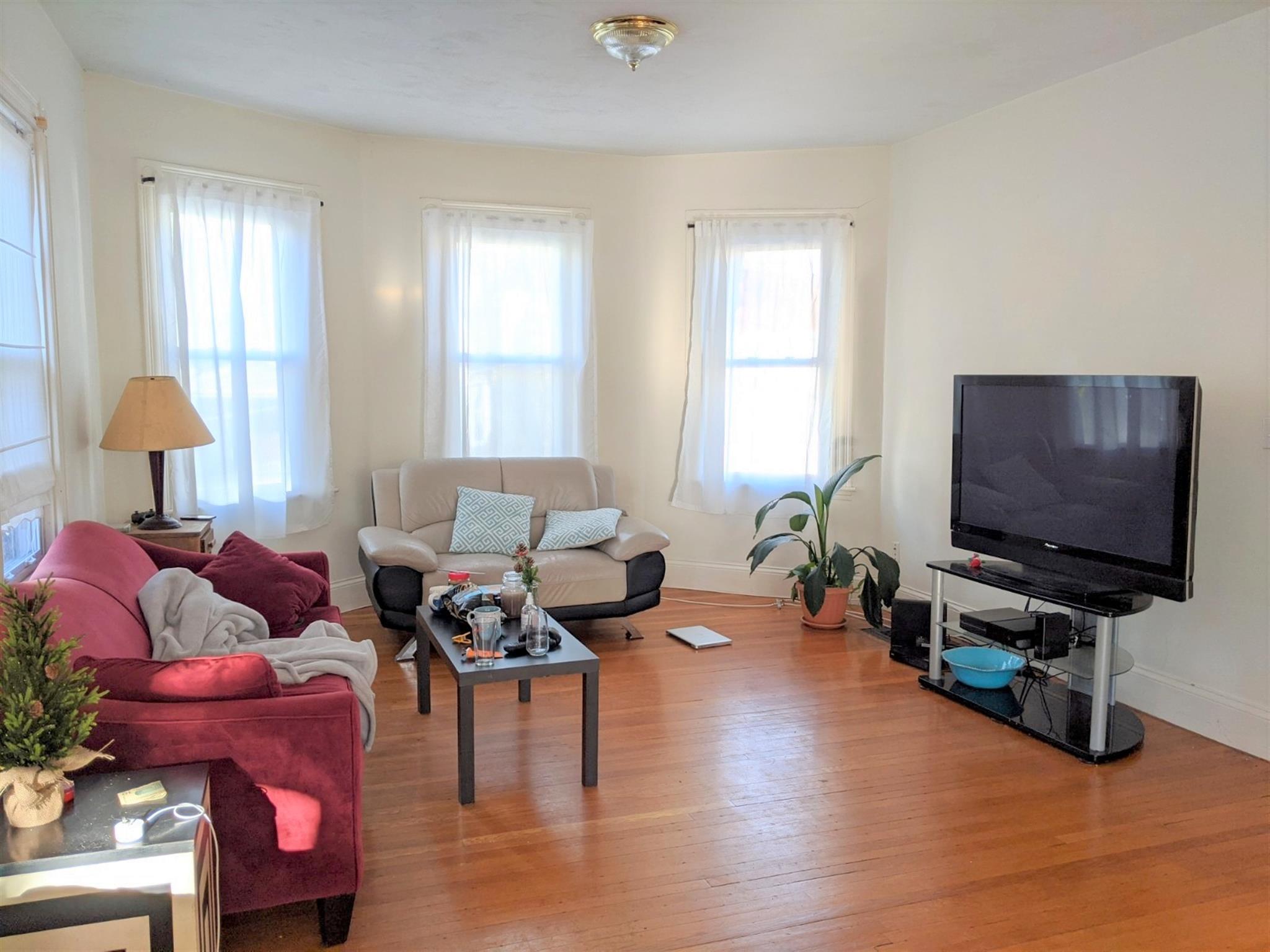 14 Sanborn Ave, Union Square