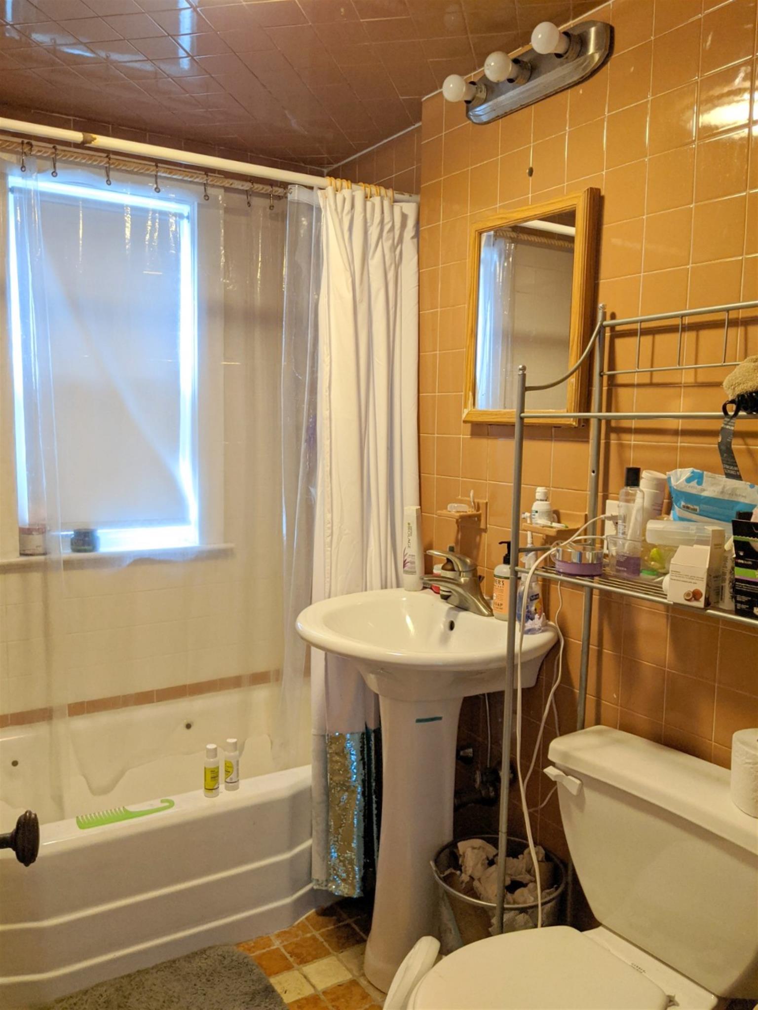 42 Newbern Ave, Medford