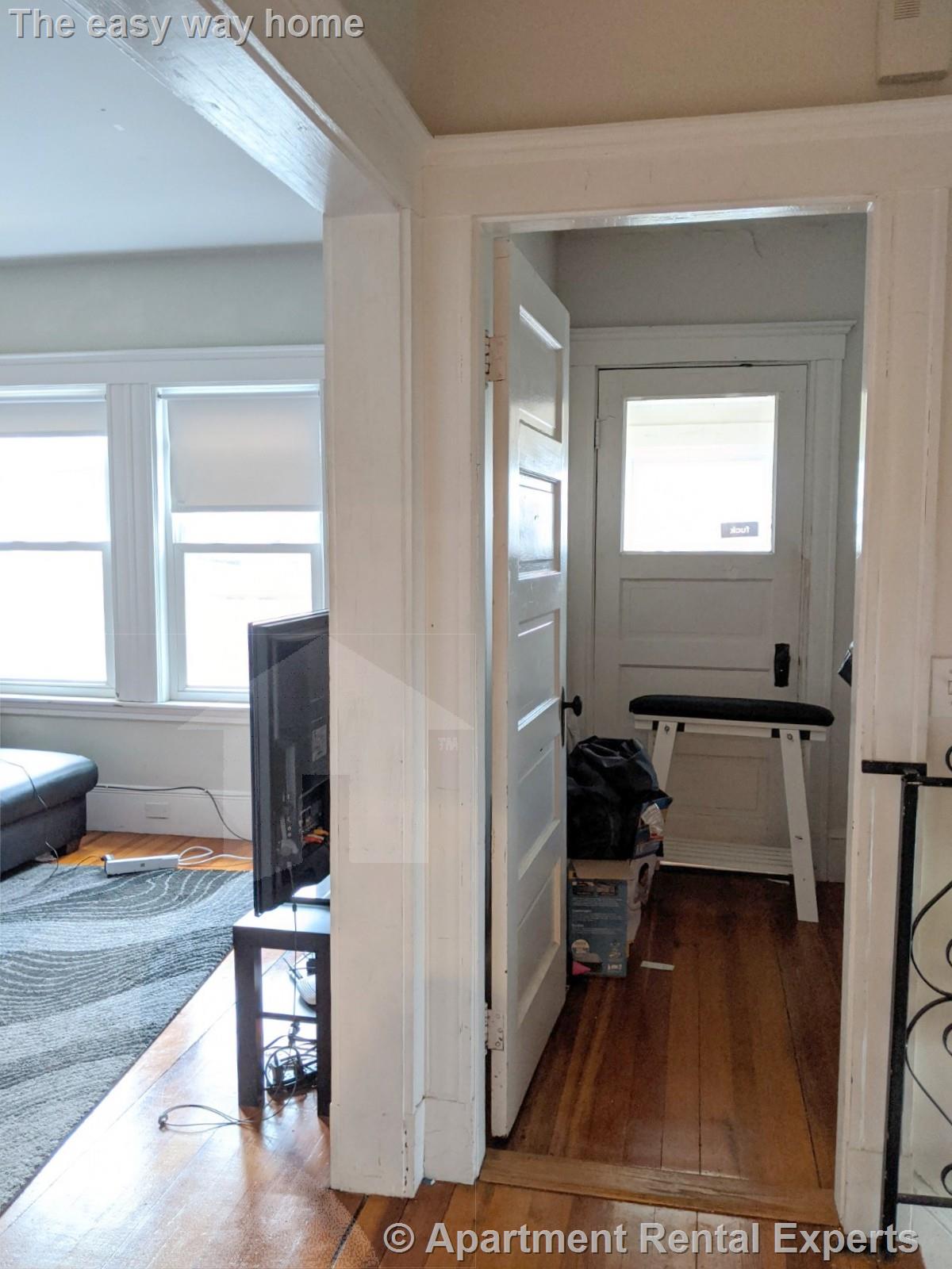 42 Newbern Ave, Medford