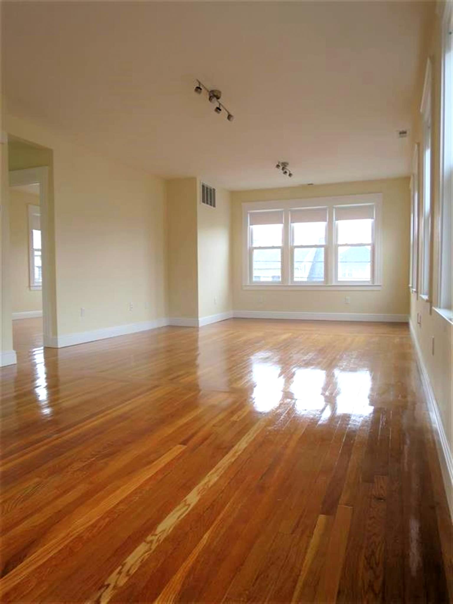 7 Bonner Ave, Medford