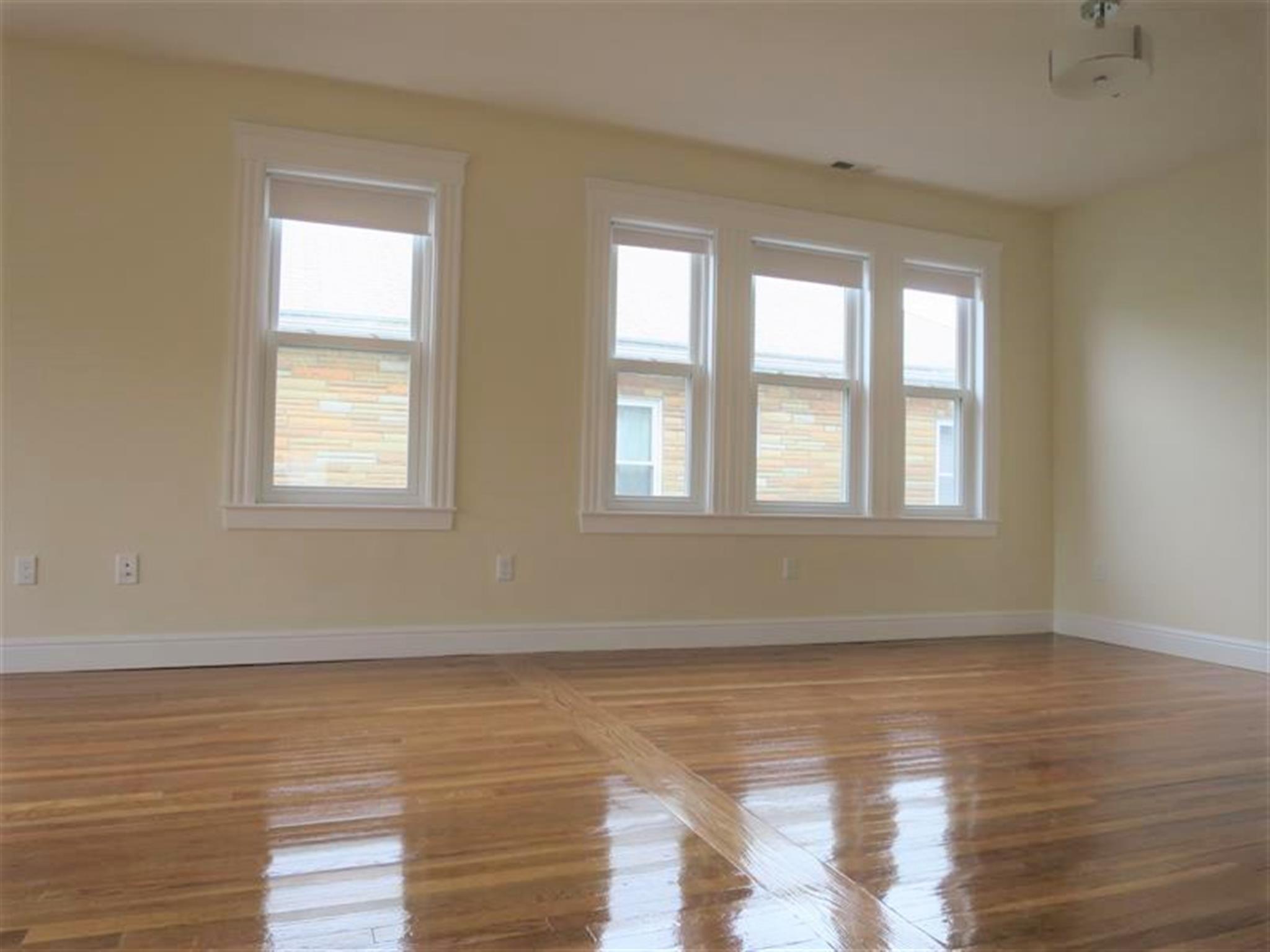 9 Bonner Ave, Medford