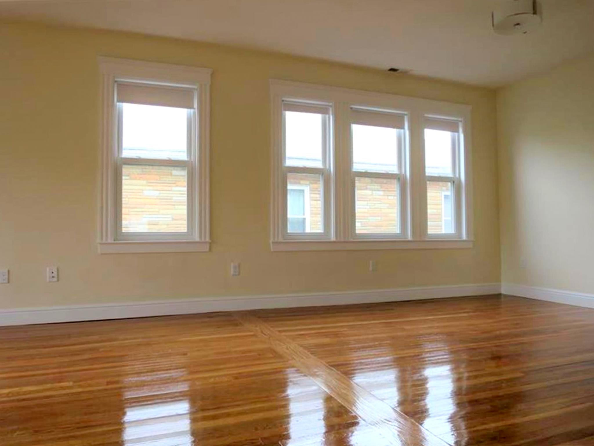 7 Bonner Ave, Medford