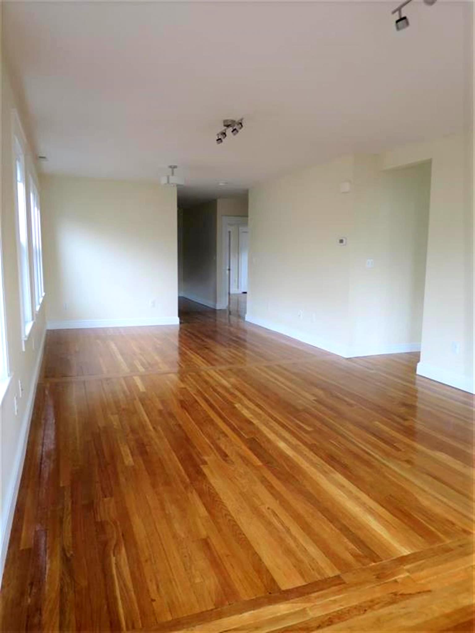 7 Bonner Ave, Medford